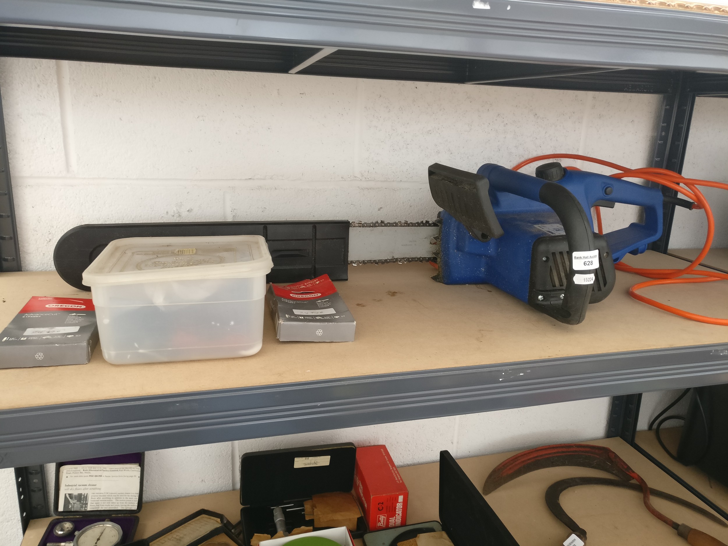 Draper electric chainsaw and extra chain packs