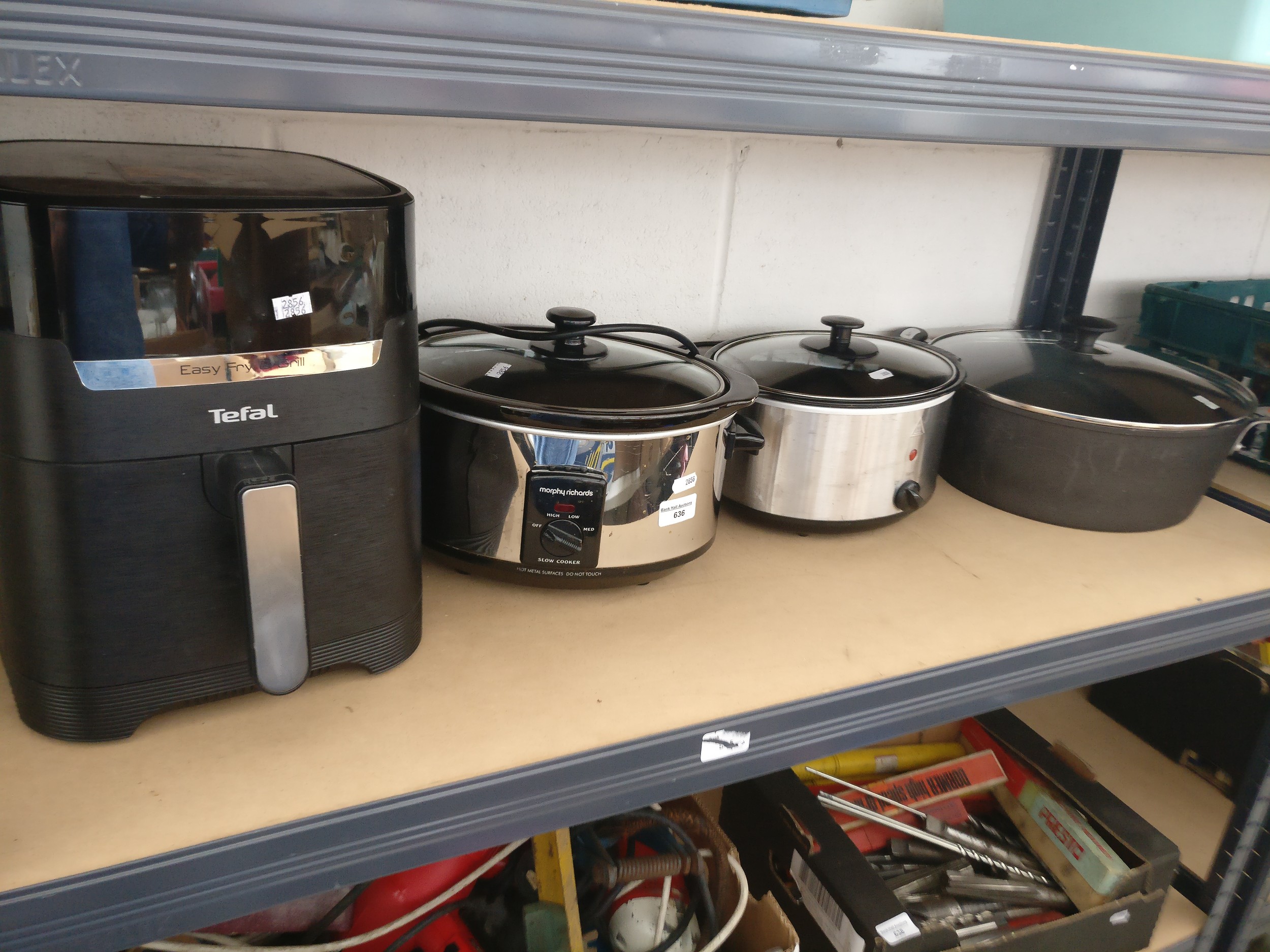 Lot inc air fryer, slow cookers, large lidded pot
