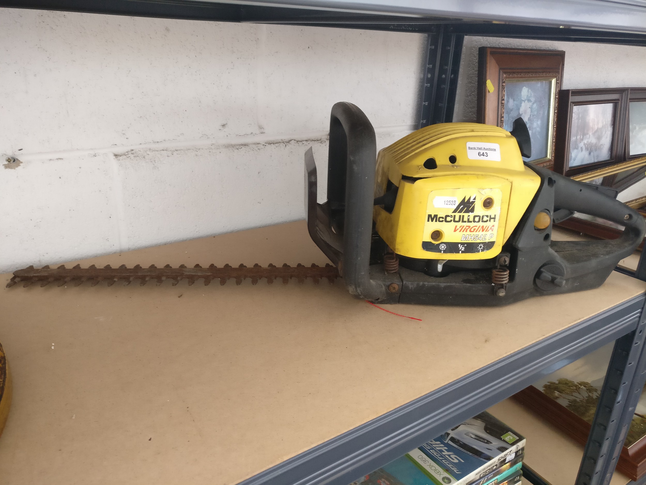 McCulloch petrol hedge trimmer