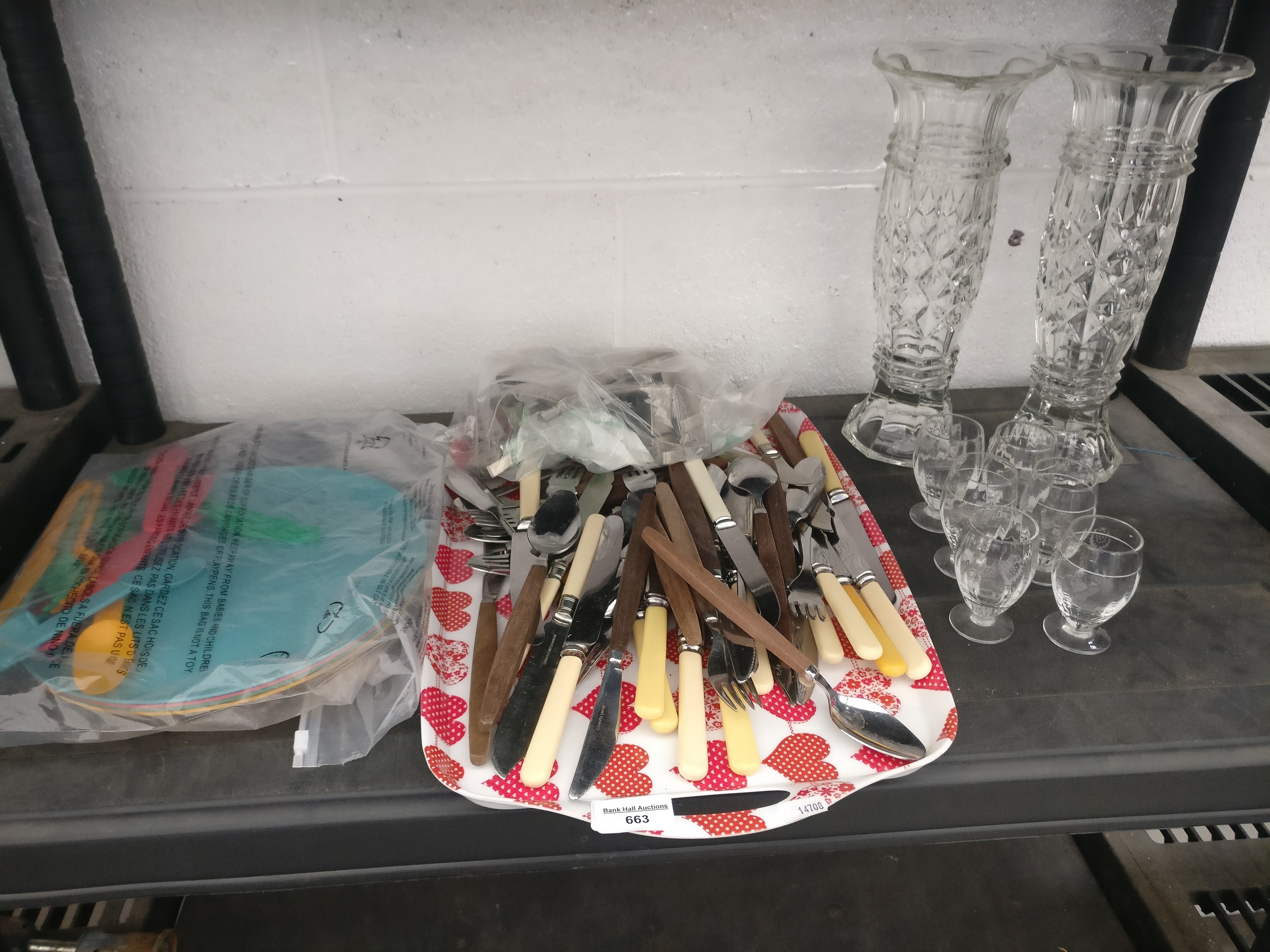 Lot inc glassware, cutlery, plastic crockery