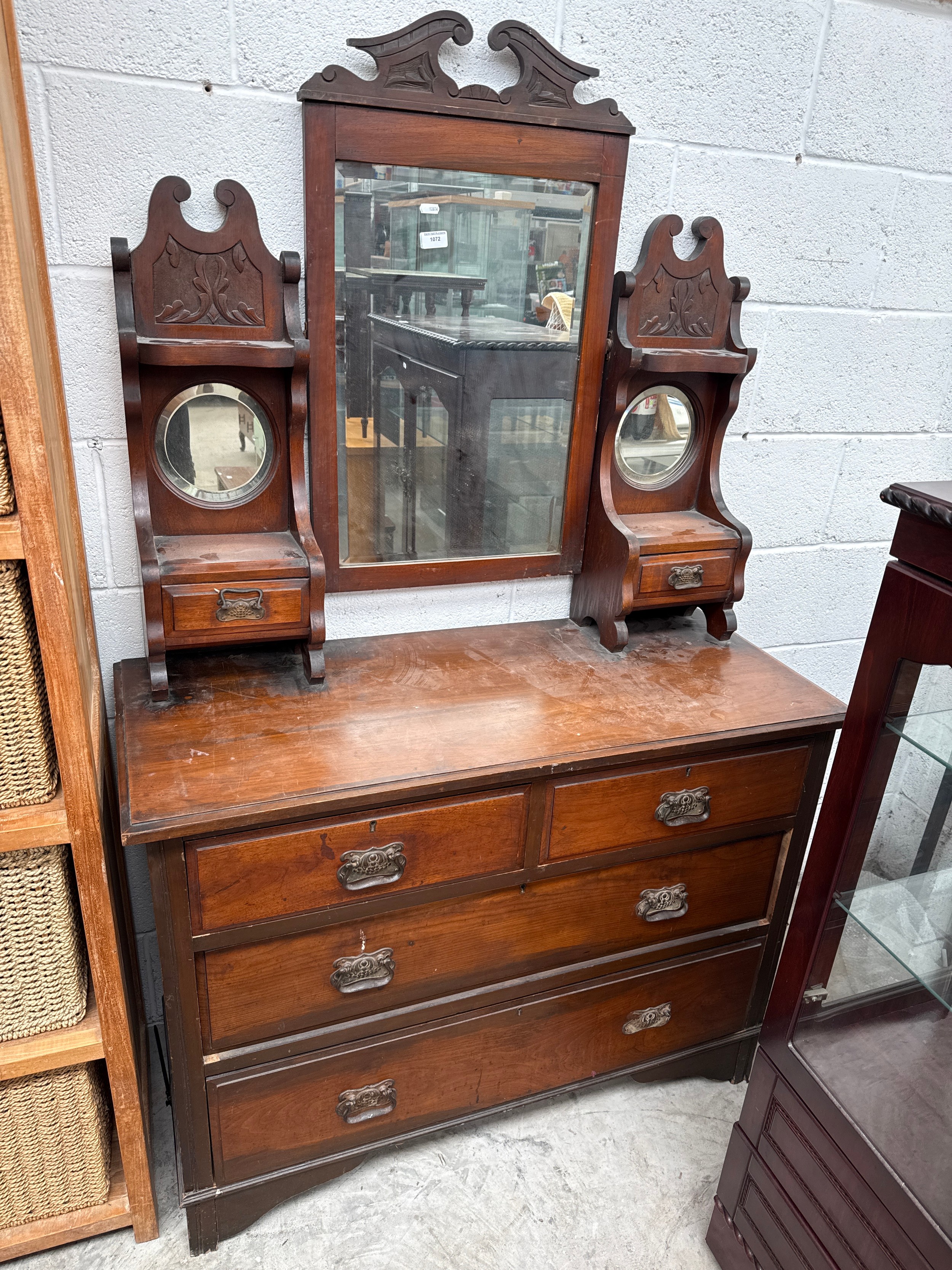 A large vintage 2 over 2 drawer dressing chest