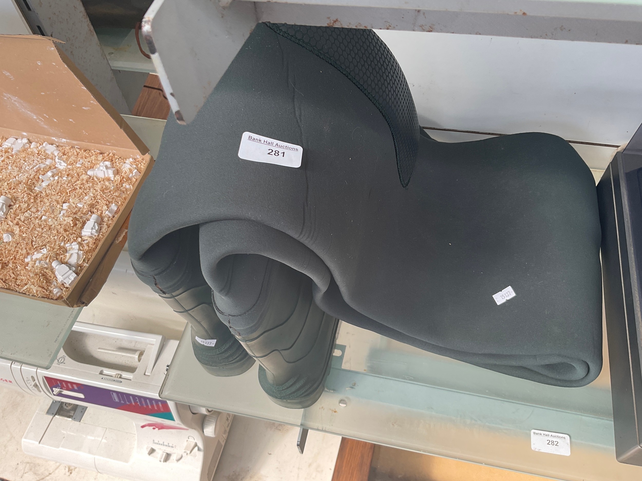 Lot 281