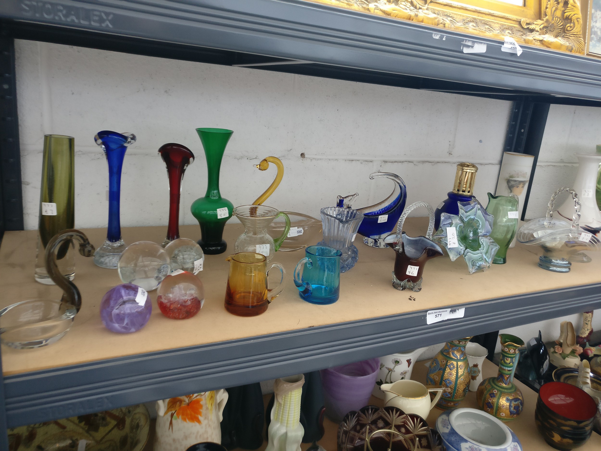 Lot 571