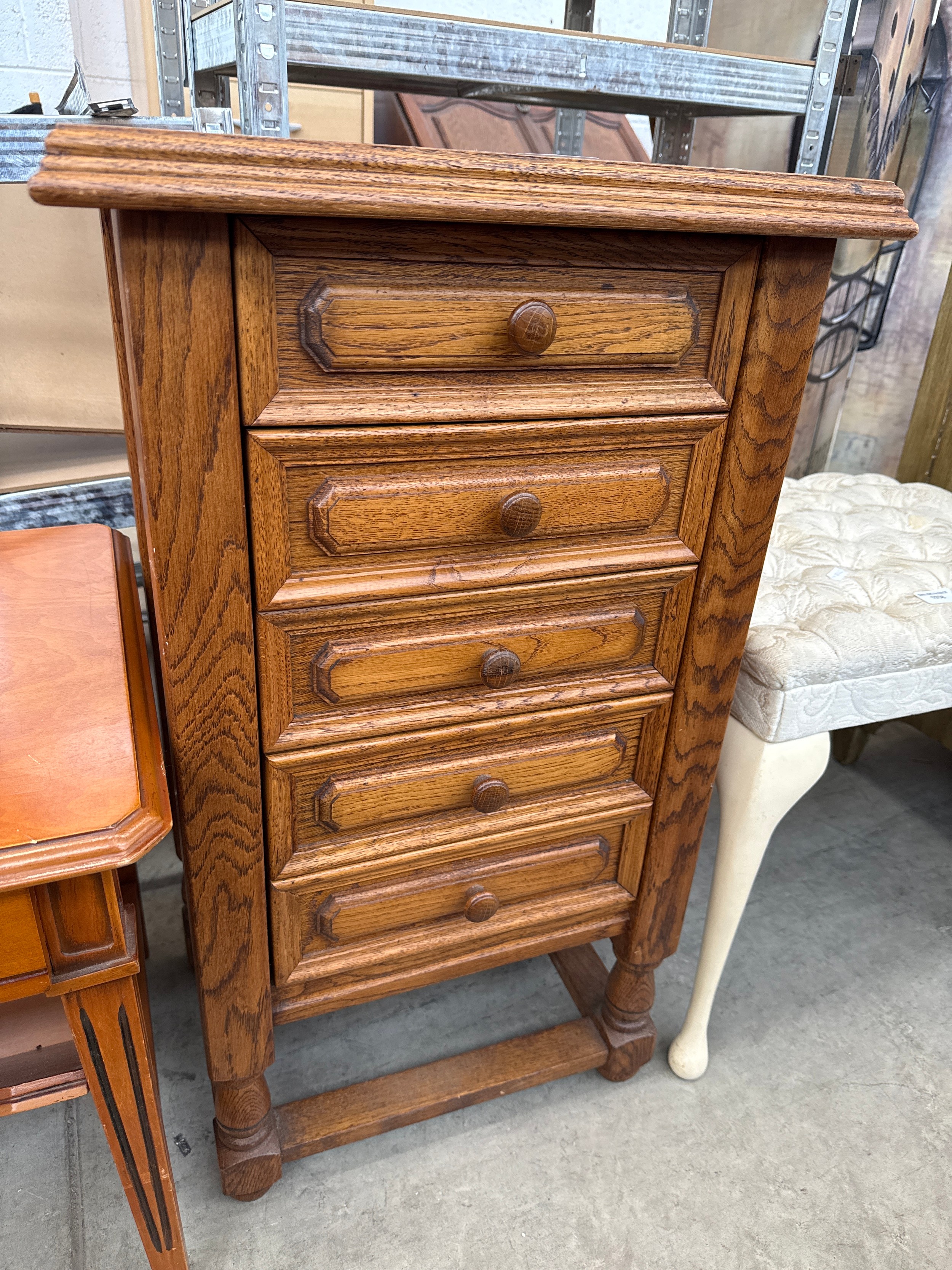 A small vintage solid oak 5 drawer chest