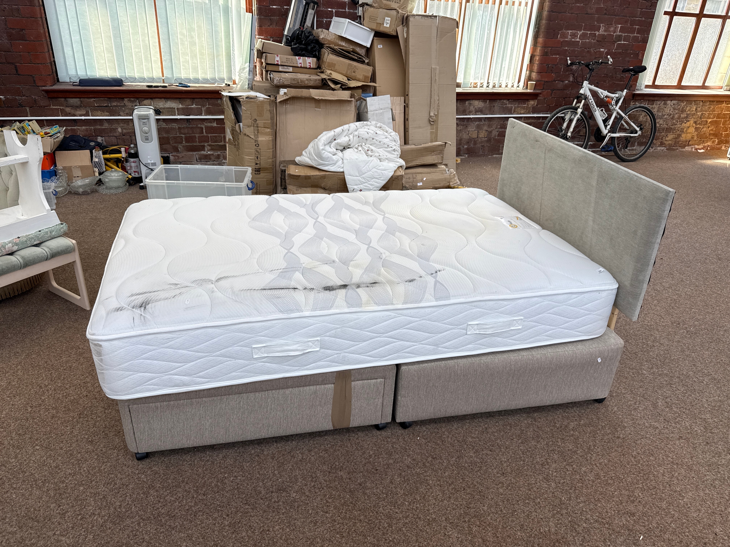 Double bed base and mattress
