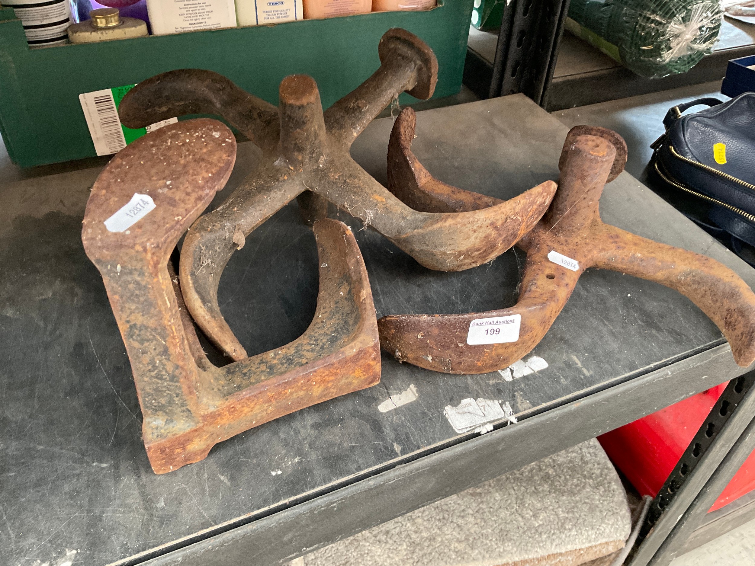 Lot 199