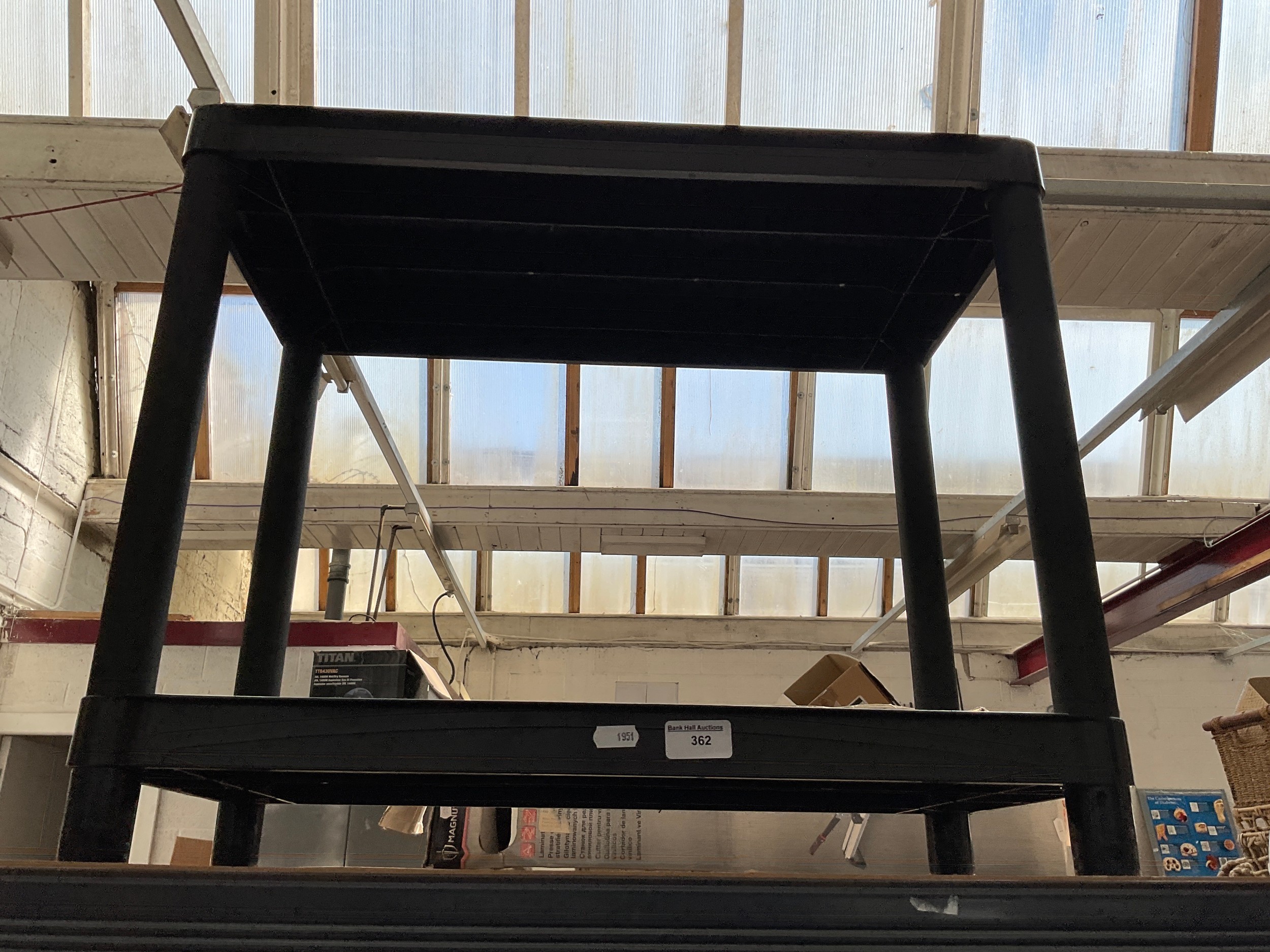Lot 362