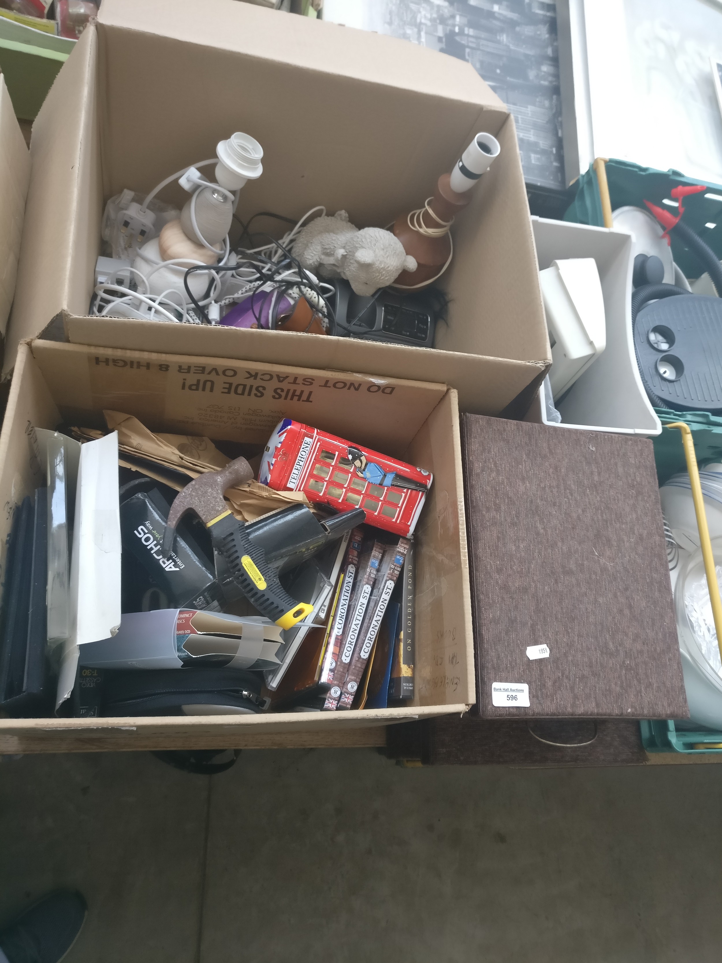 Lot 596