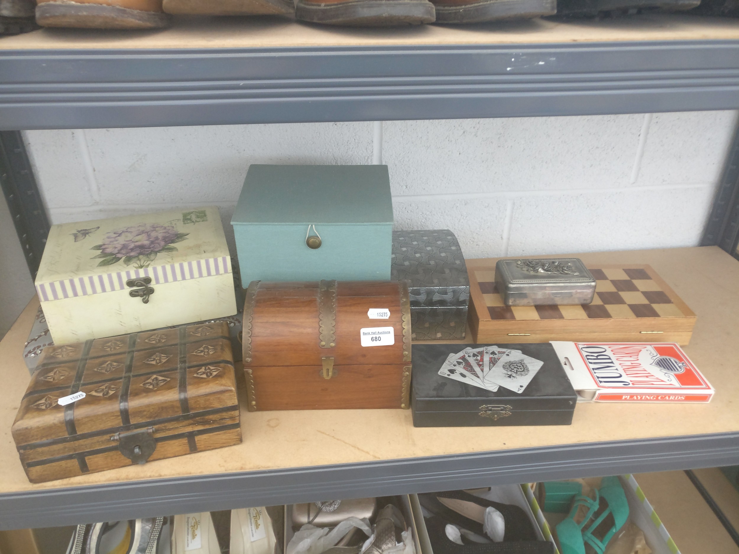 Lot 680