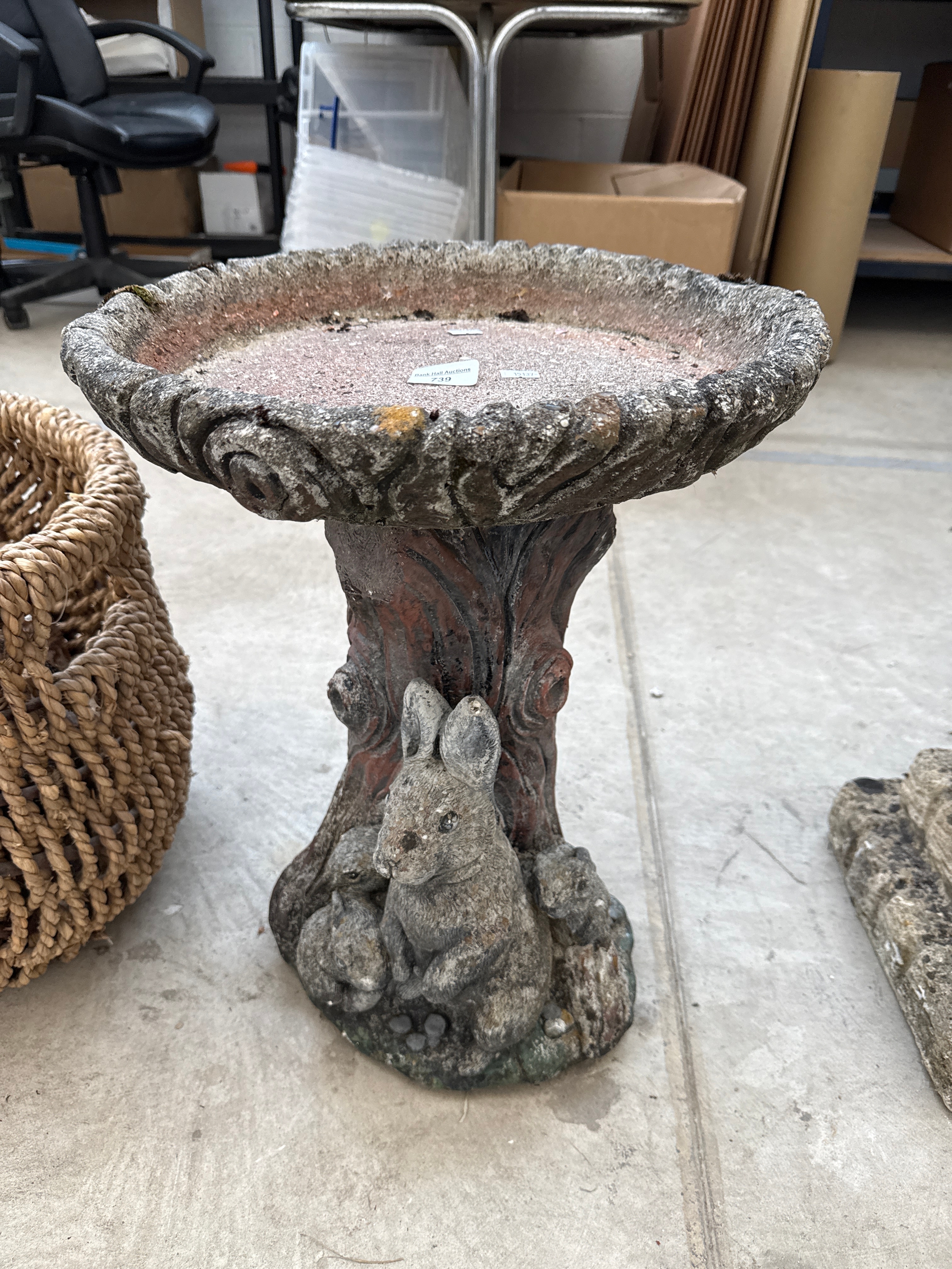 Lot 739