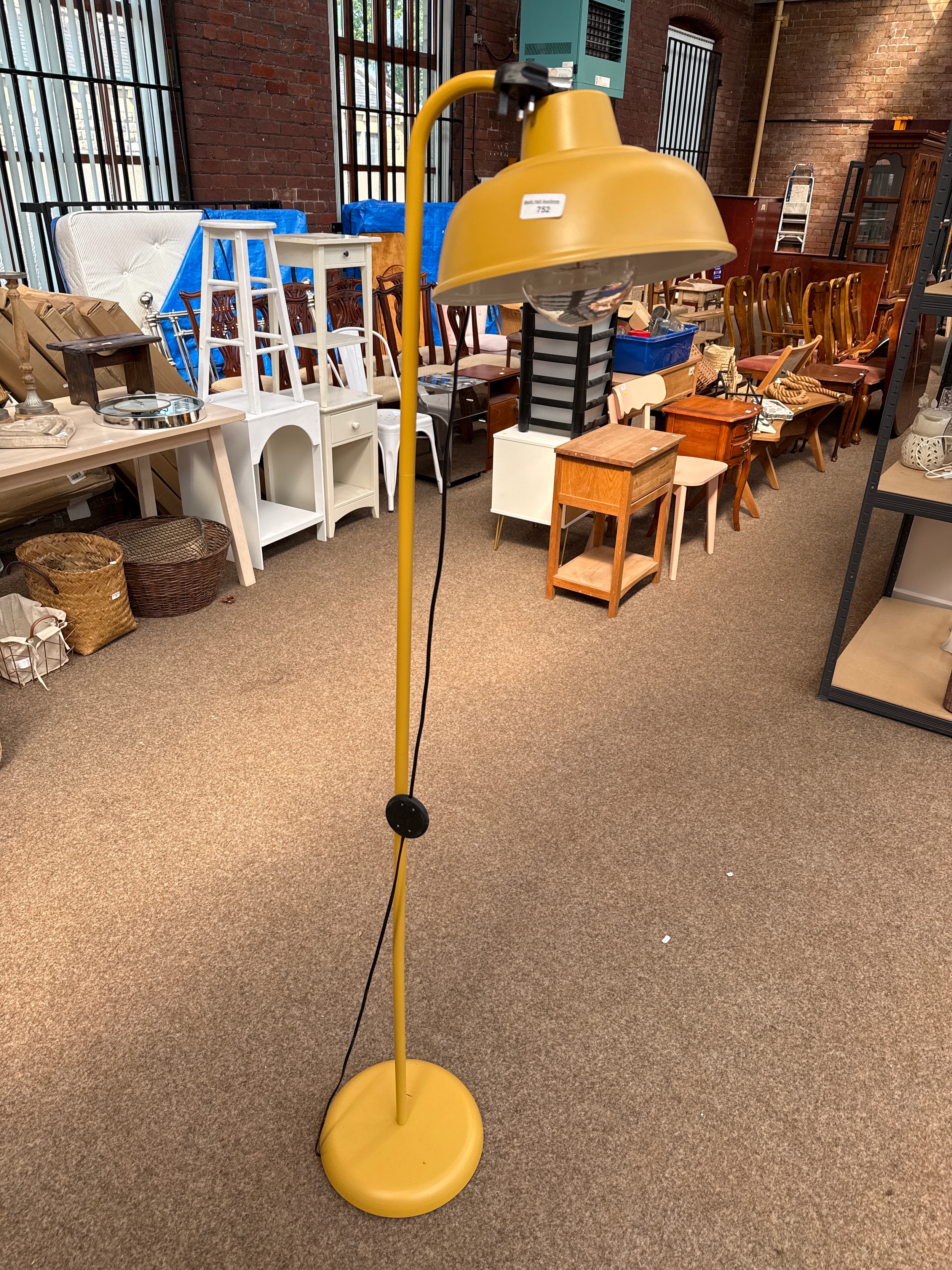 Lot 752