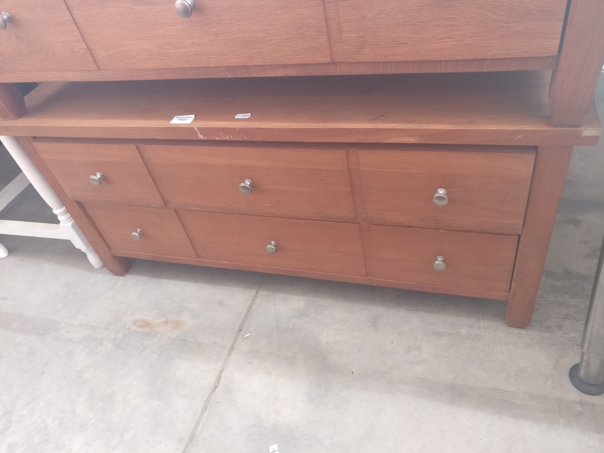 Lot 1037