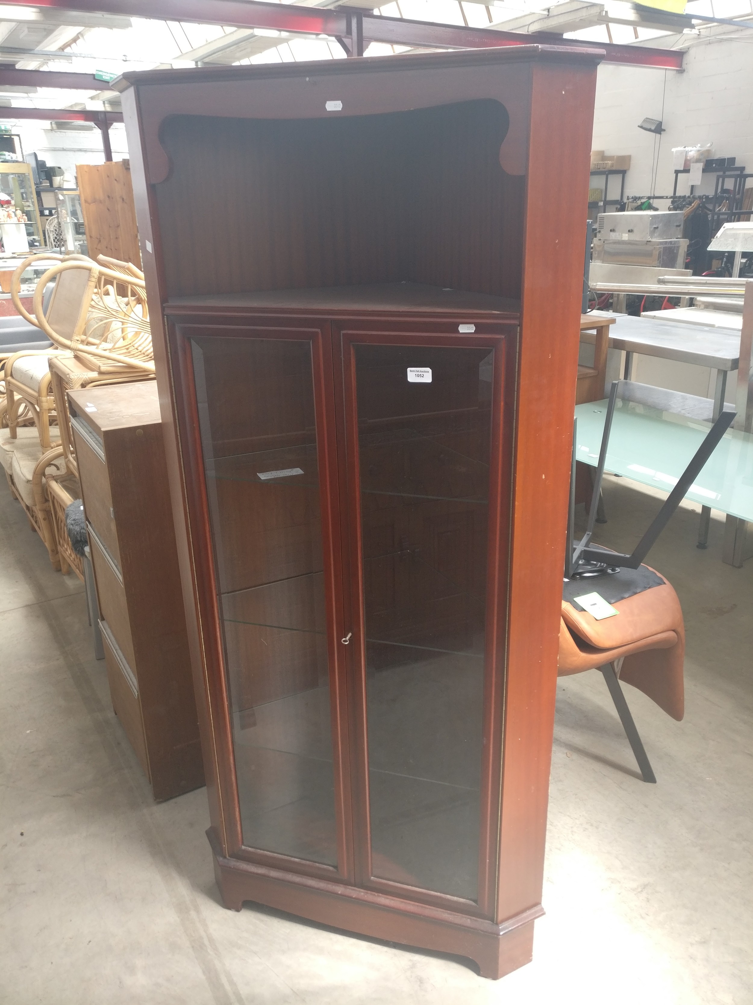 Lot 1052