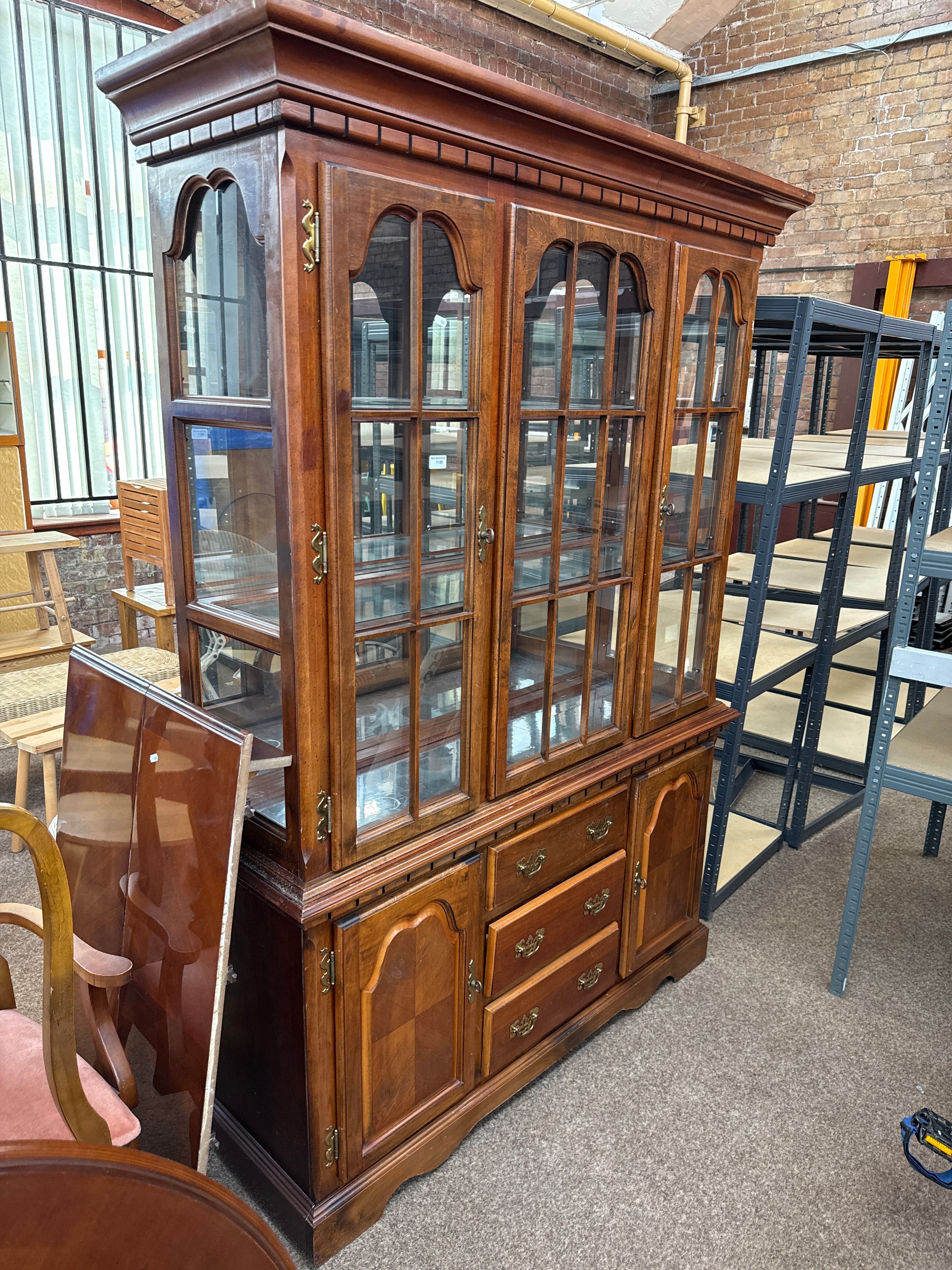 Lot 1100