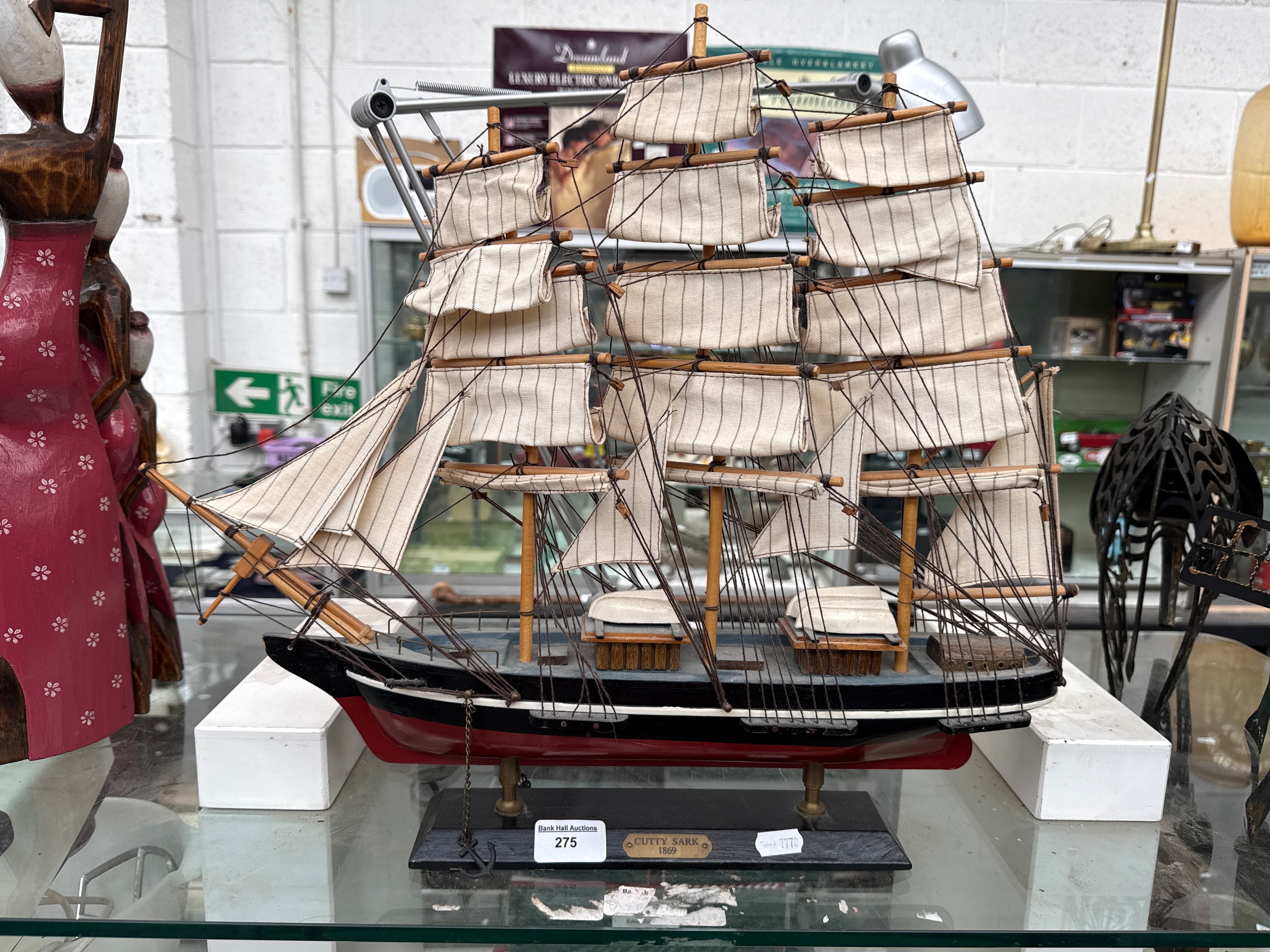 Lot 275