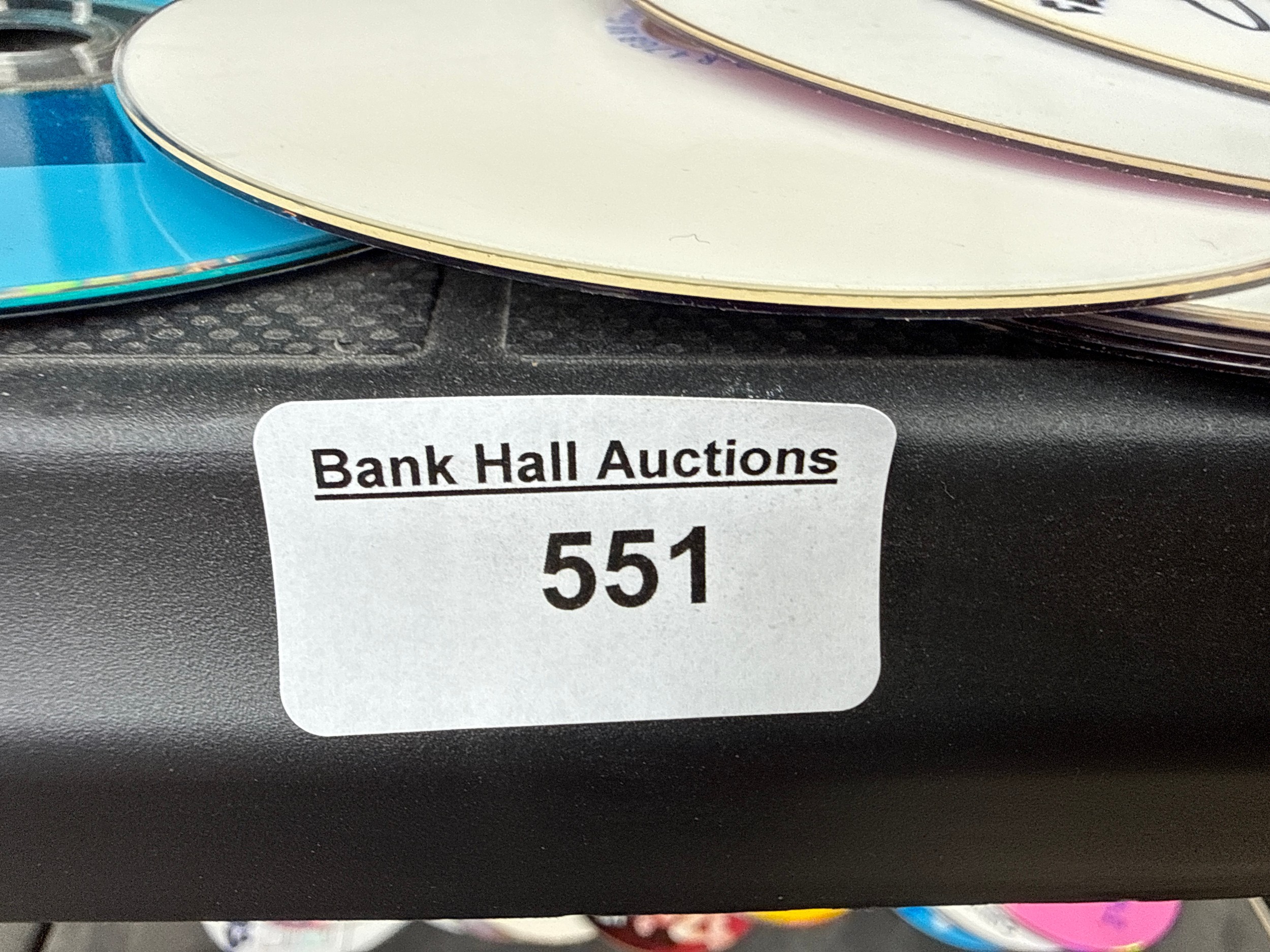 Lot 551