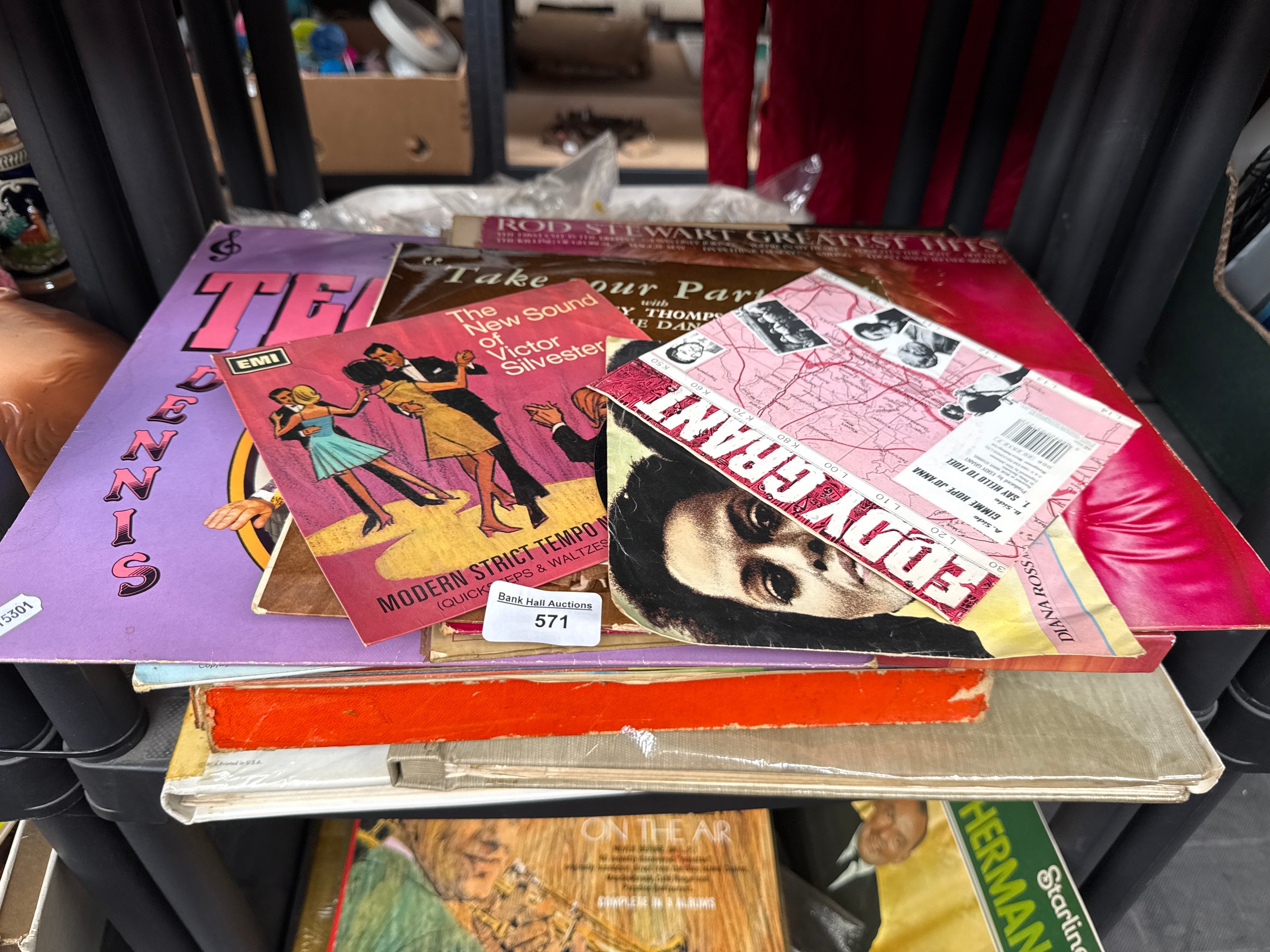 Lot 571