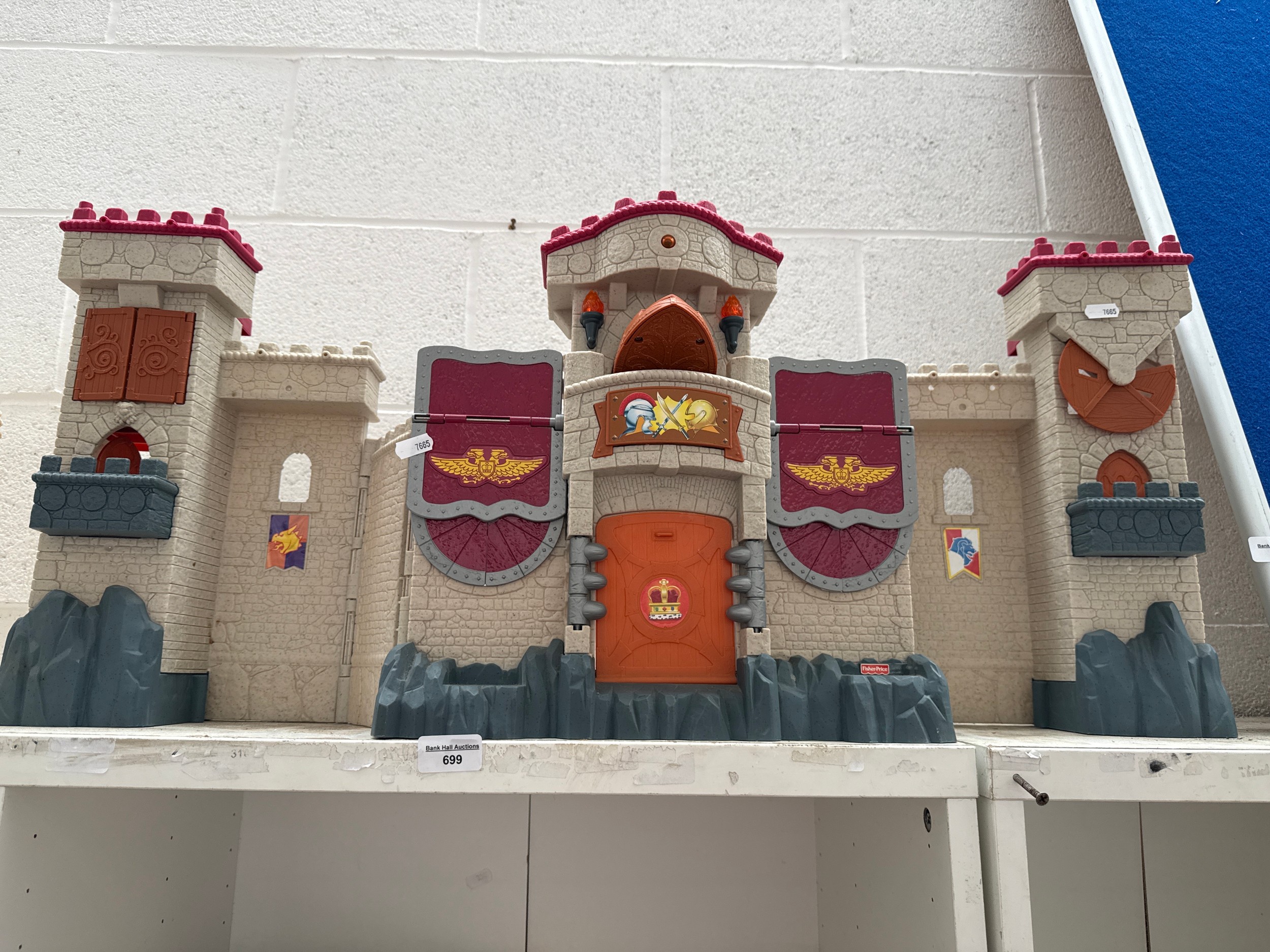 Lot 699