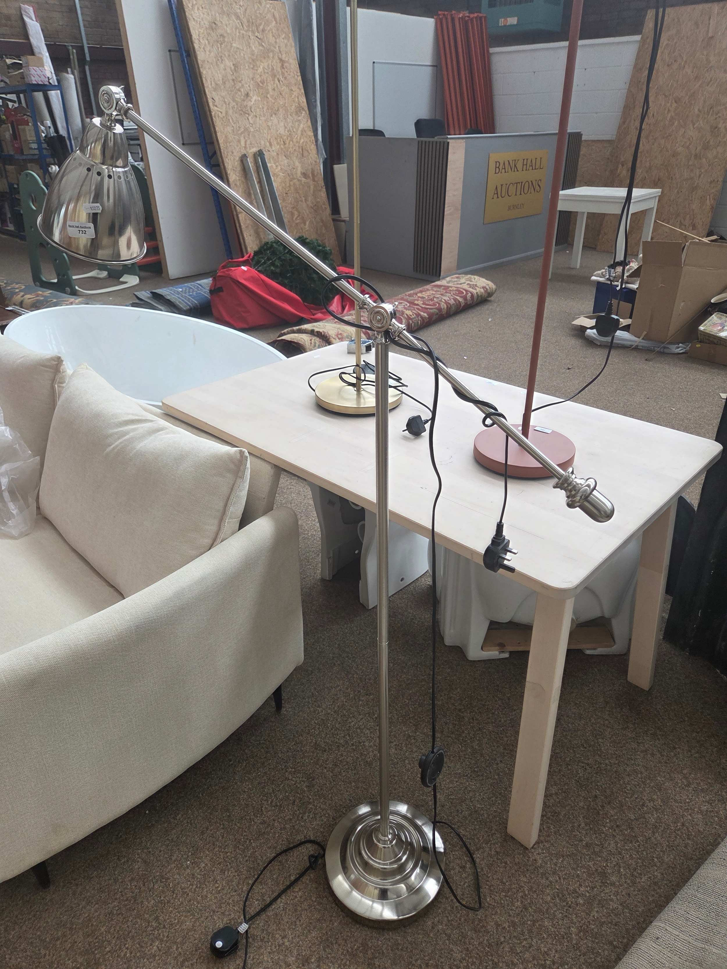 Lot 732