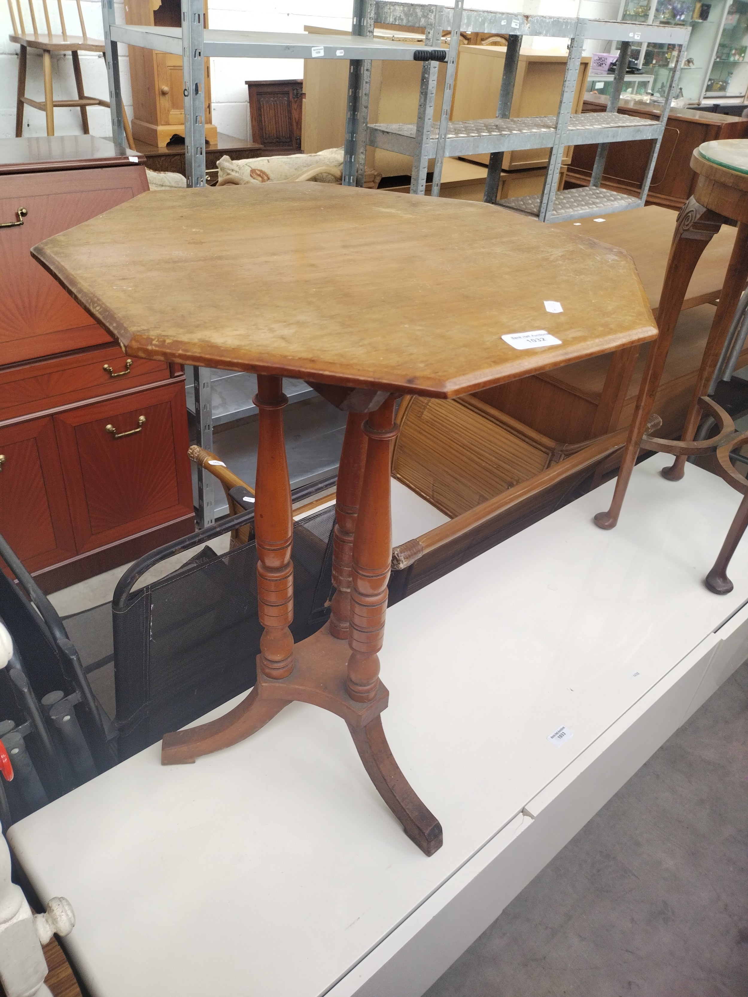 Lot 1032