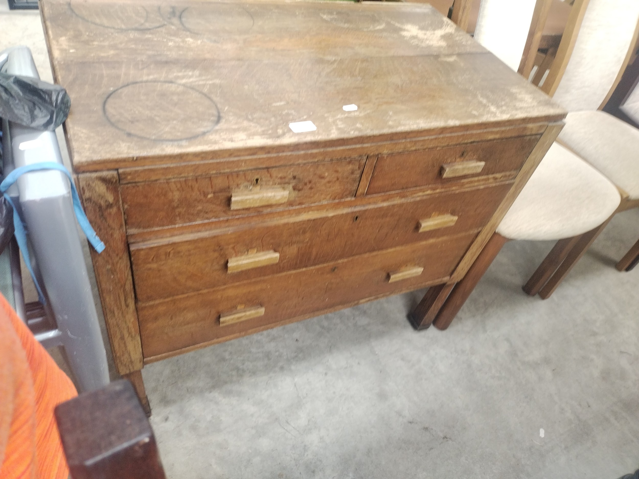 Lot 1053