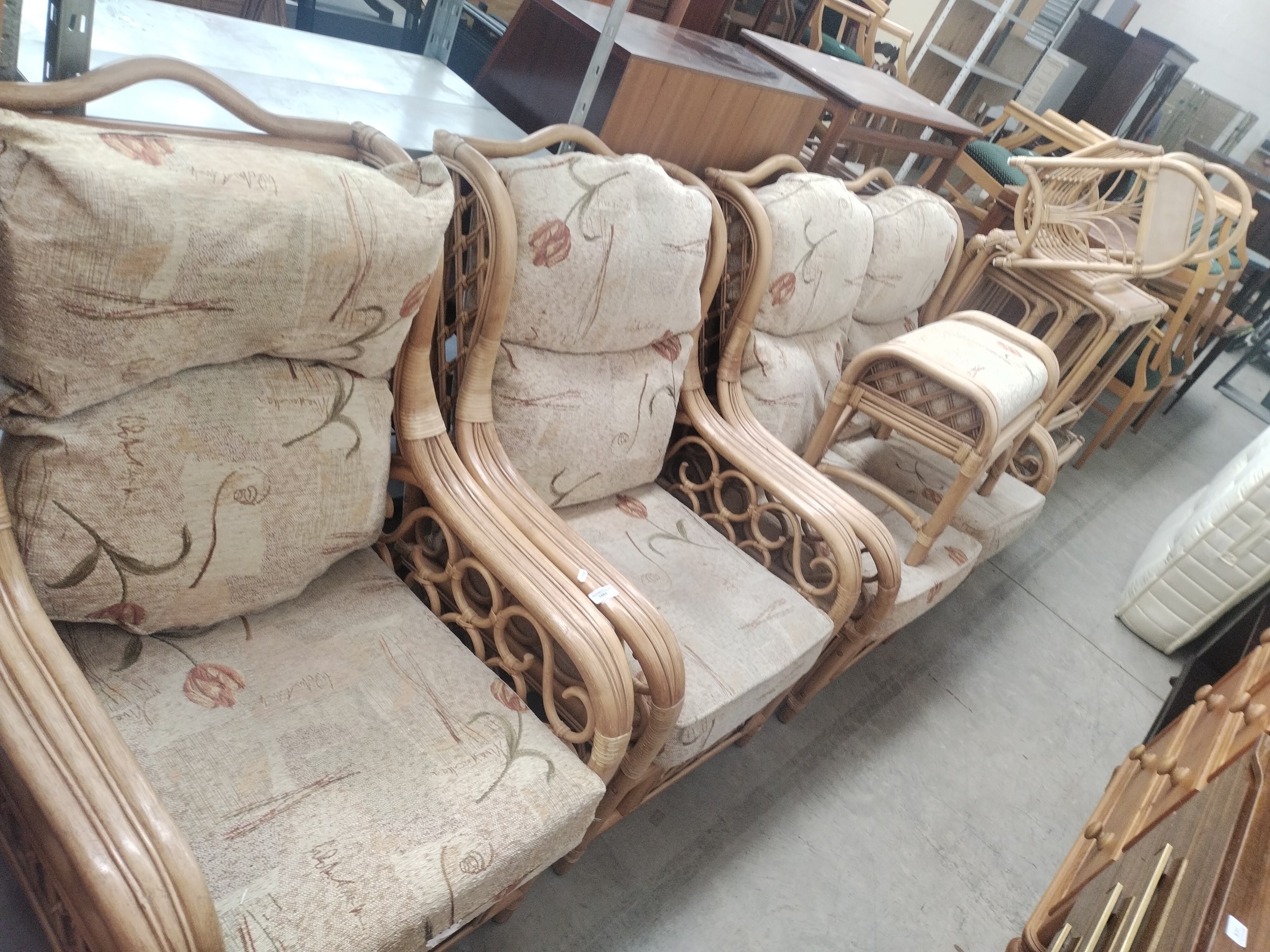 Lot 1064