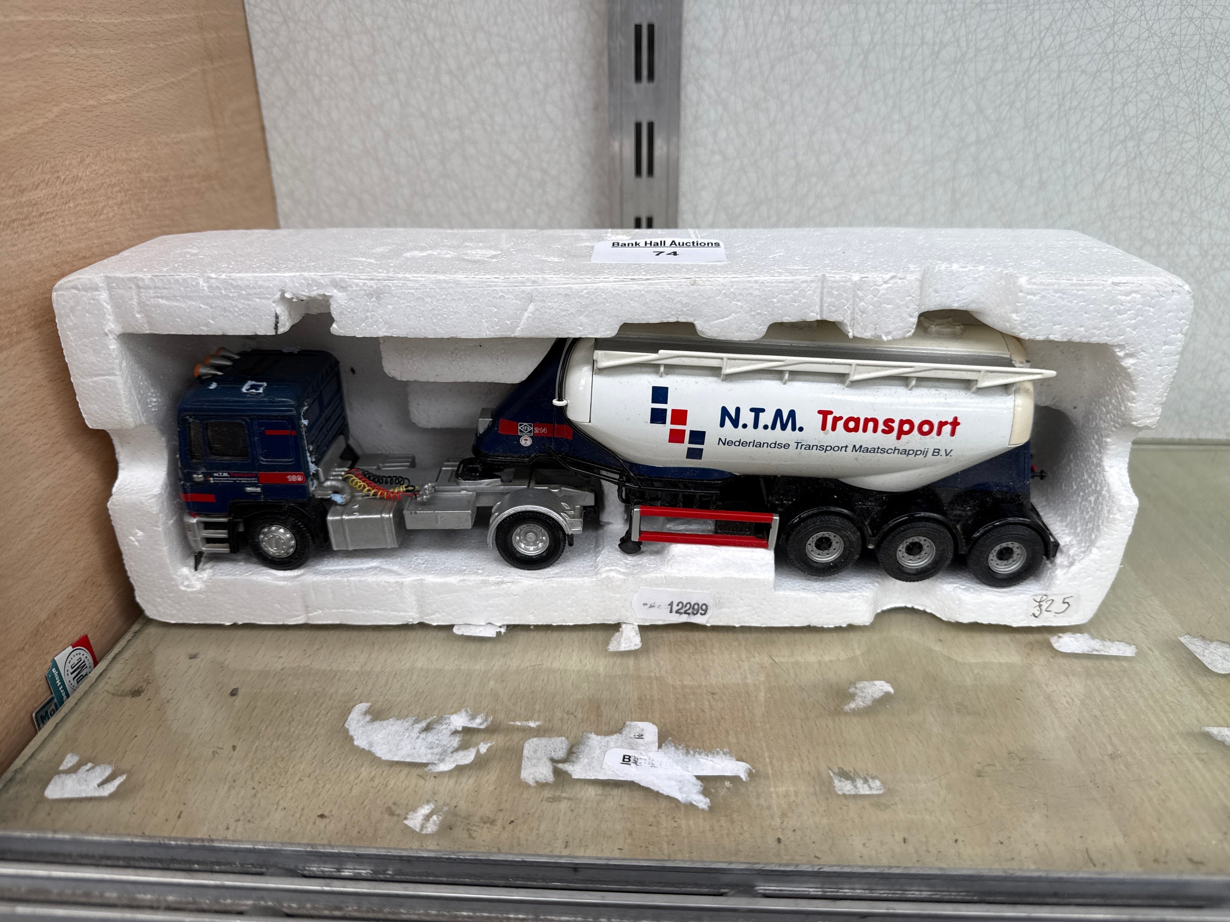 Lot 74
