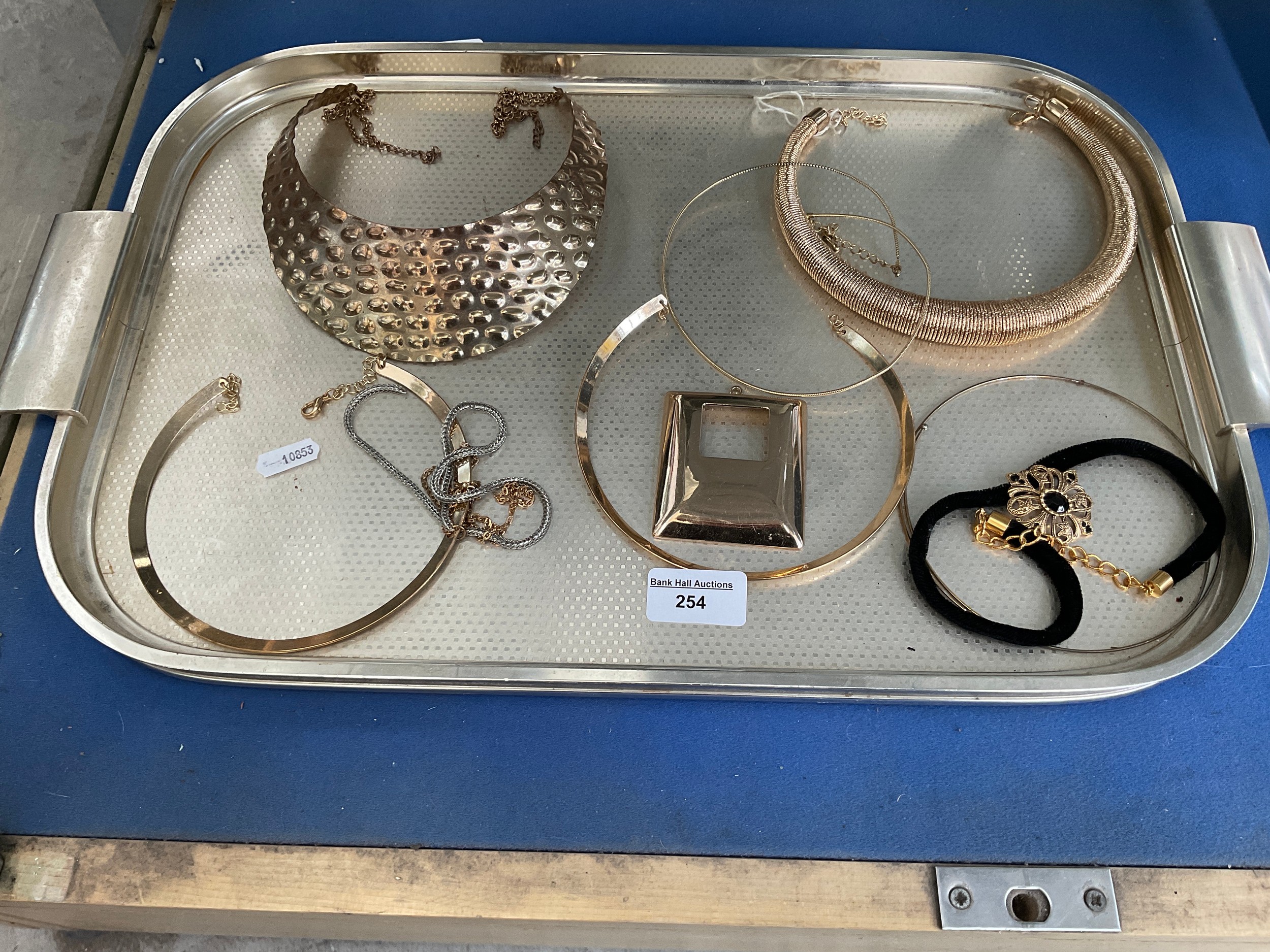 Lot 254