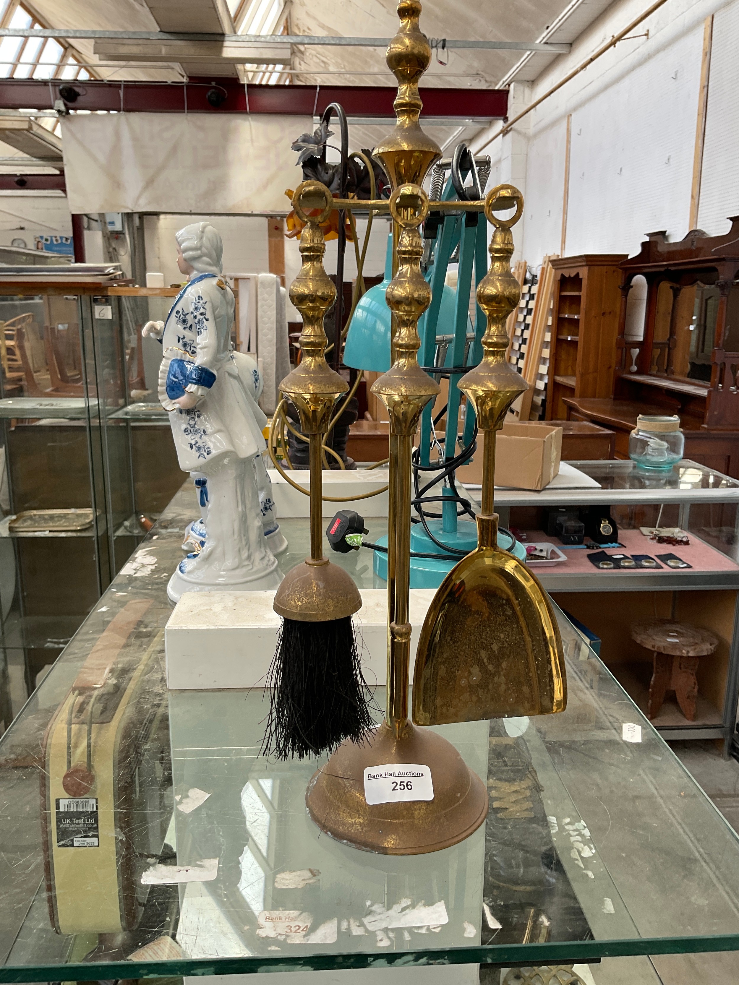 Lot 256