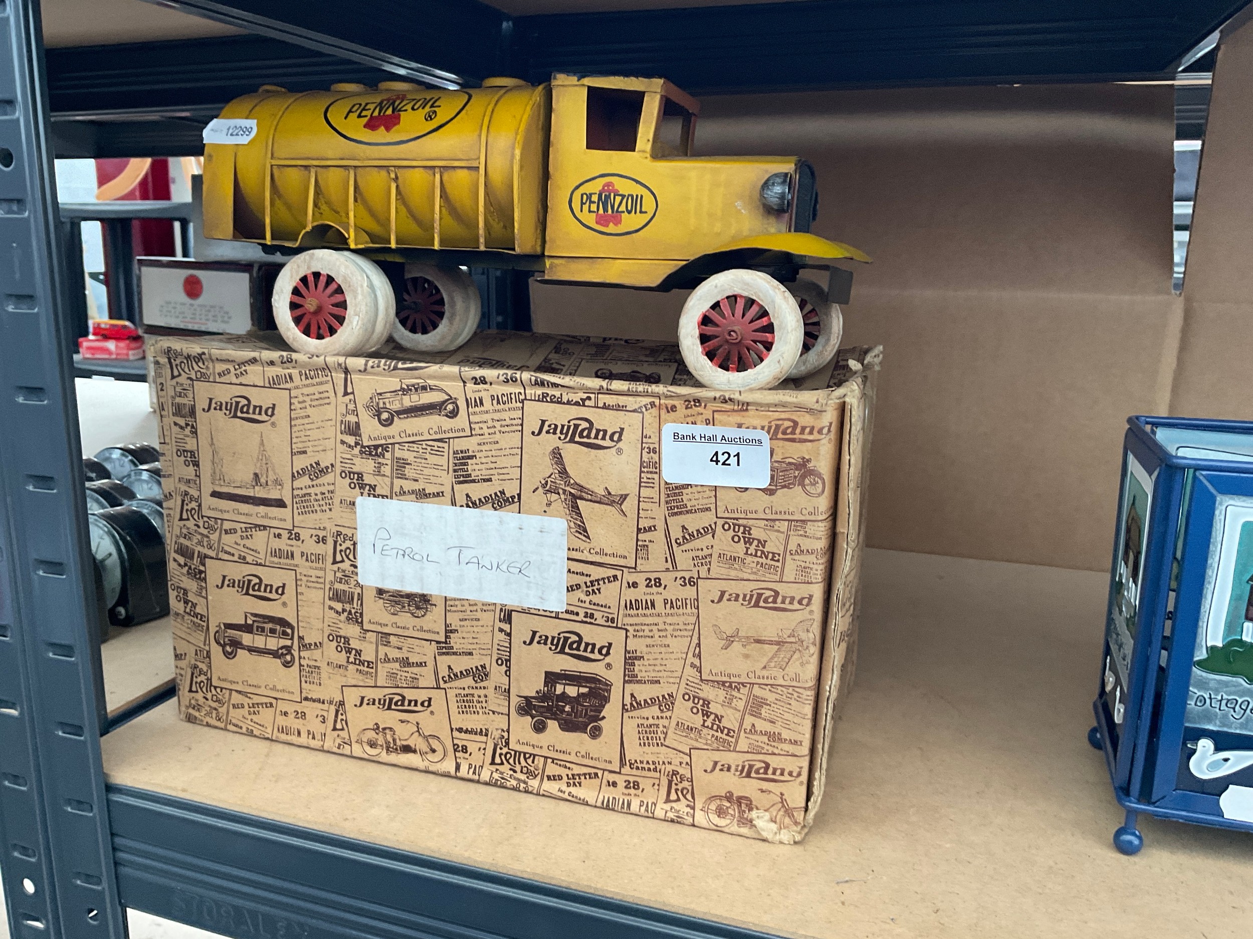 Lot 421