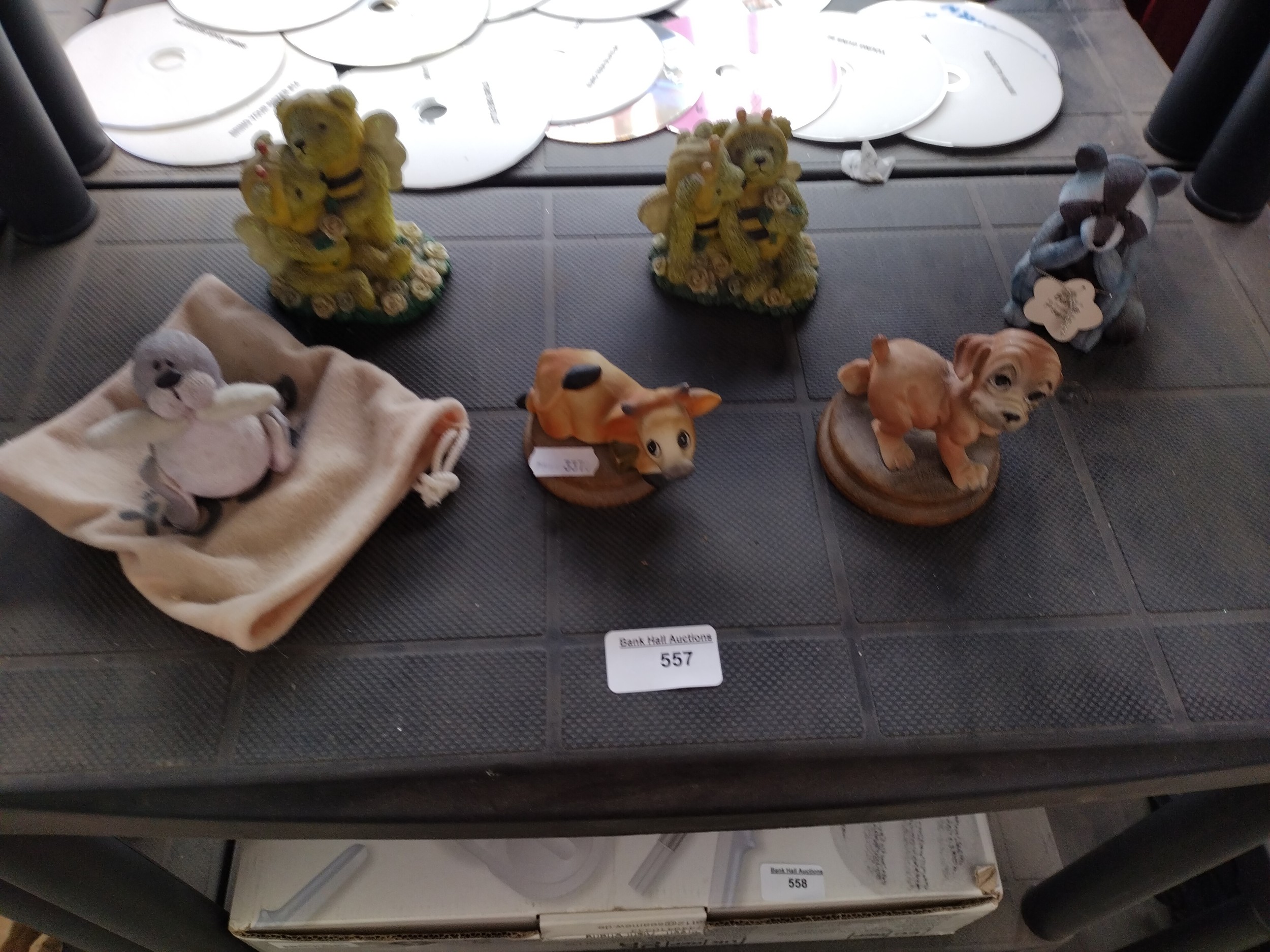 Lot 557