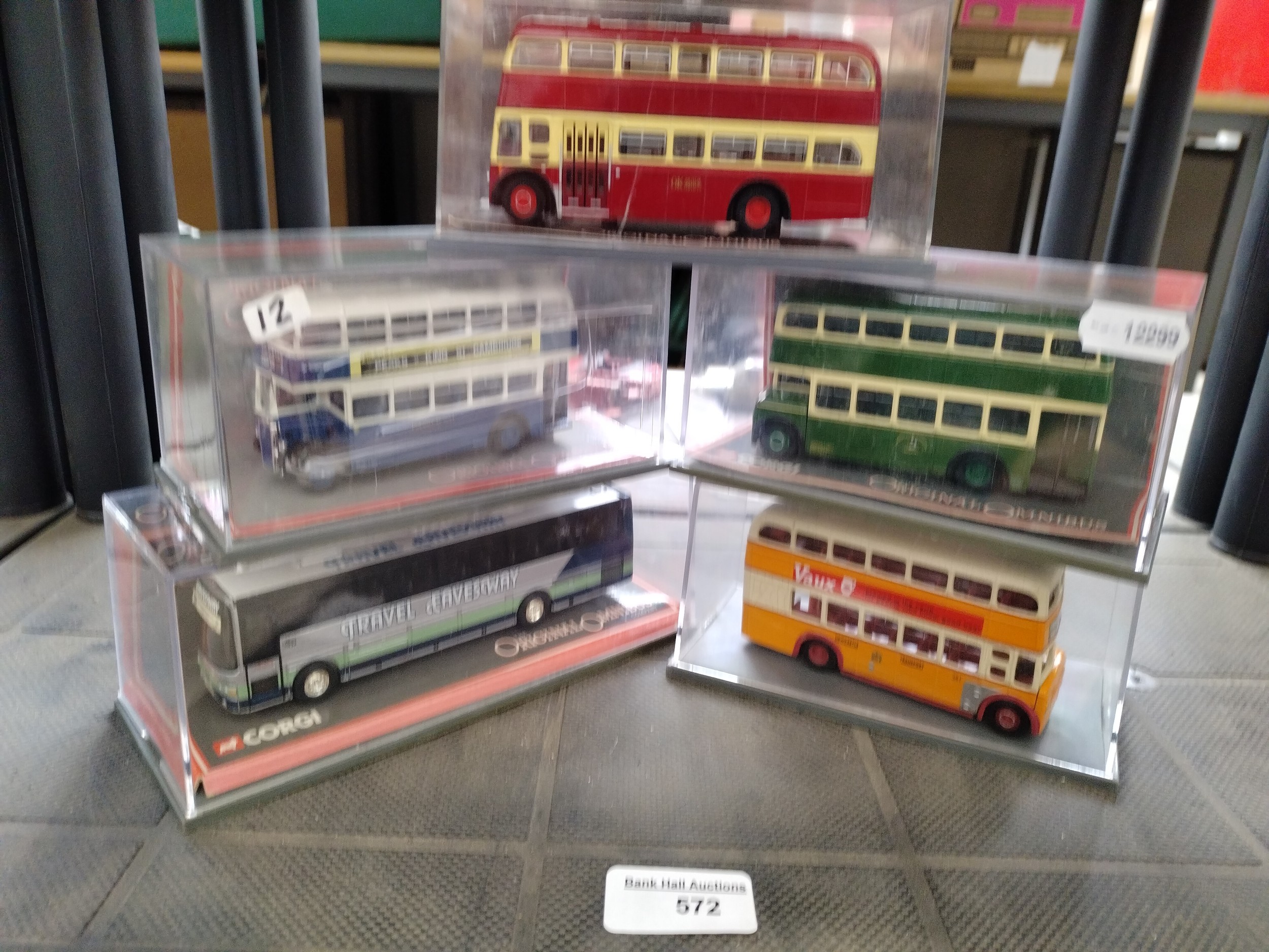 Lot 572