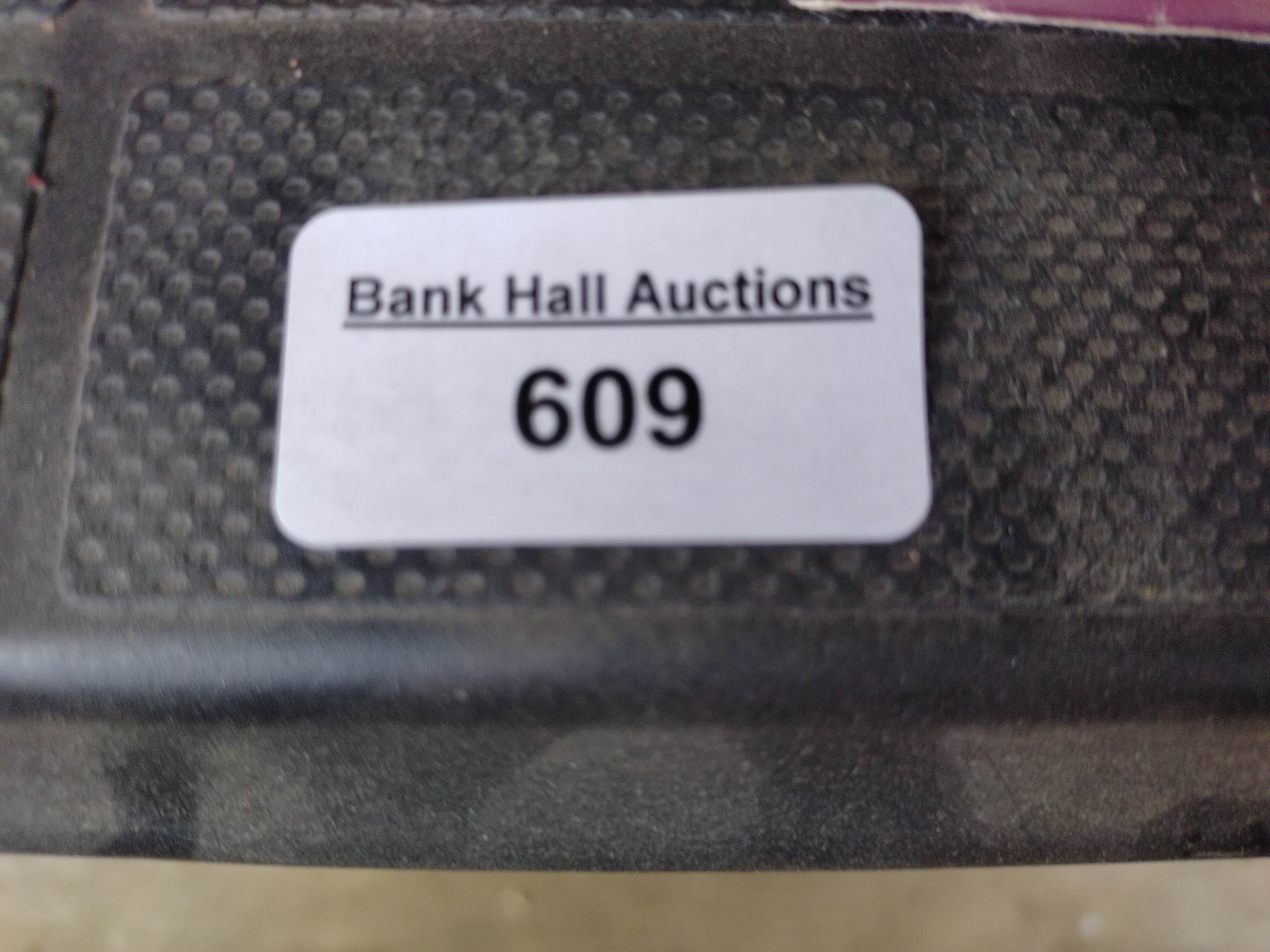 Lot 609