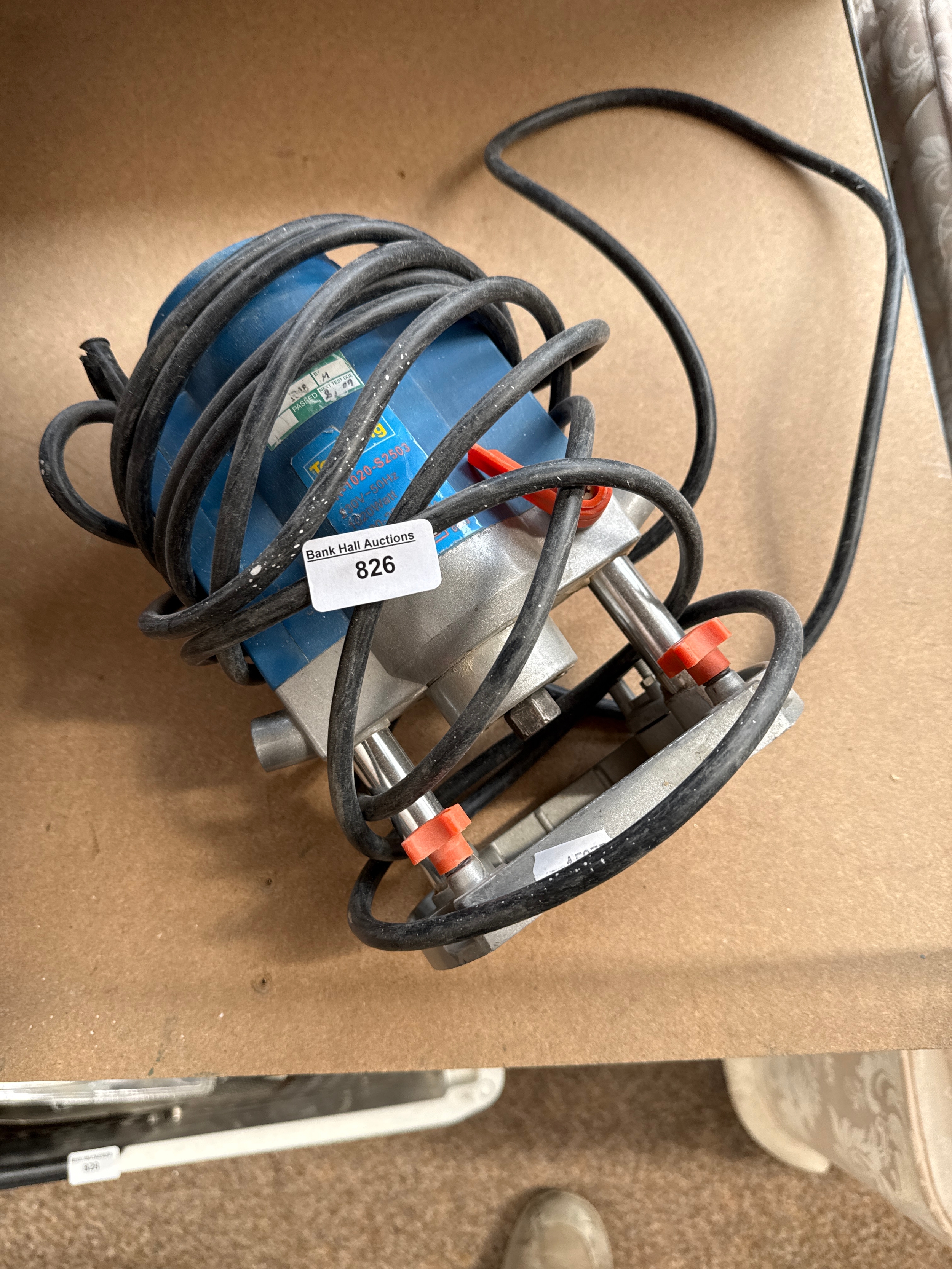 Lot 826
