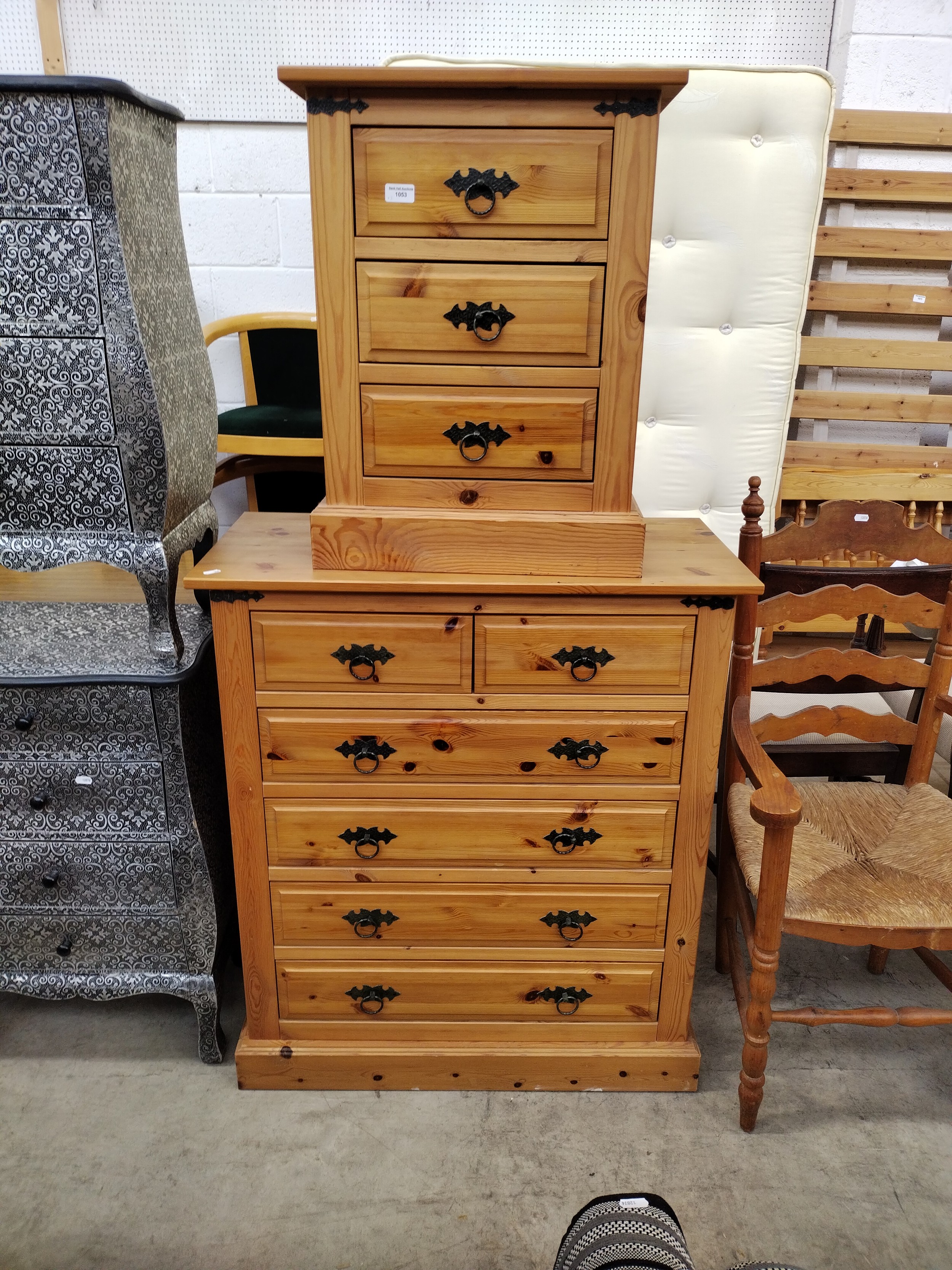 Lot 1053