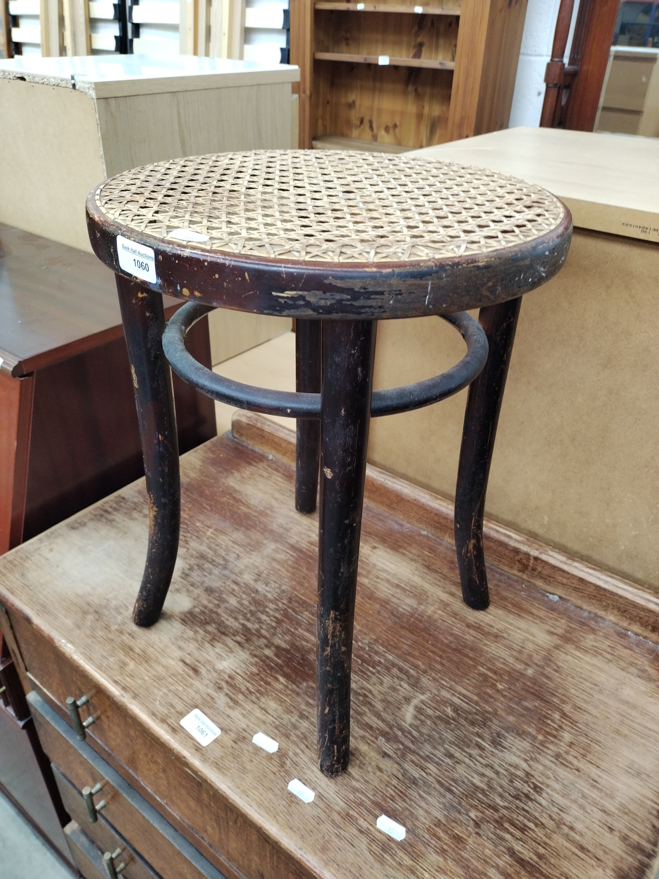 Lot 1060