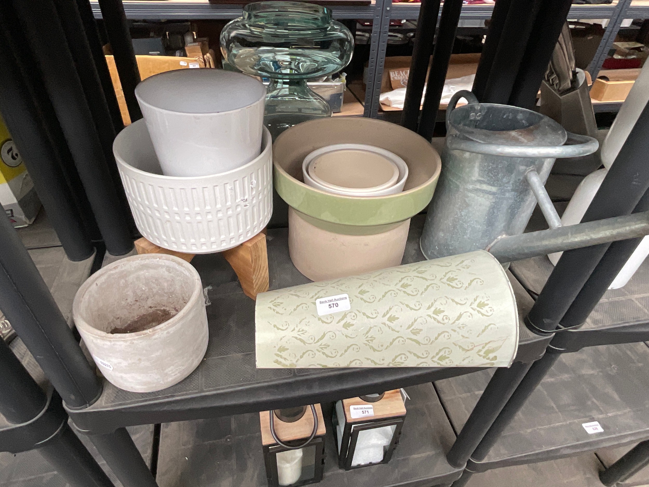 Lot 570