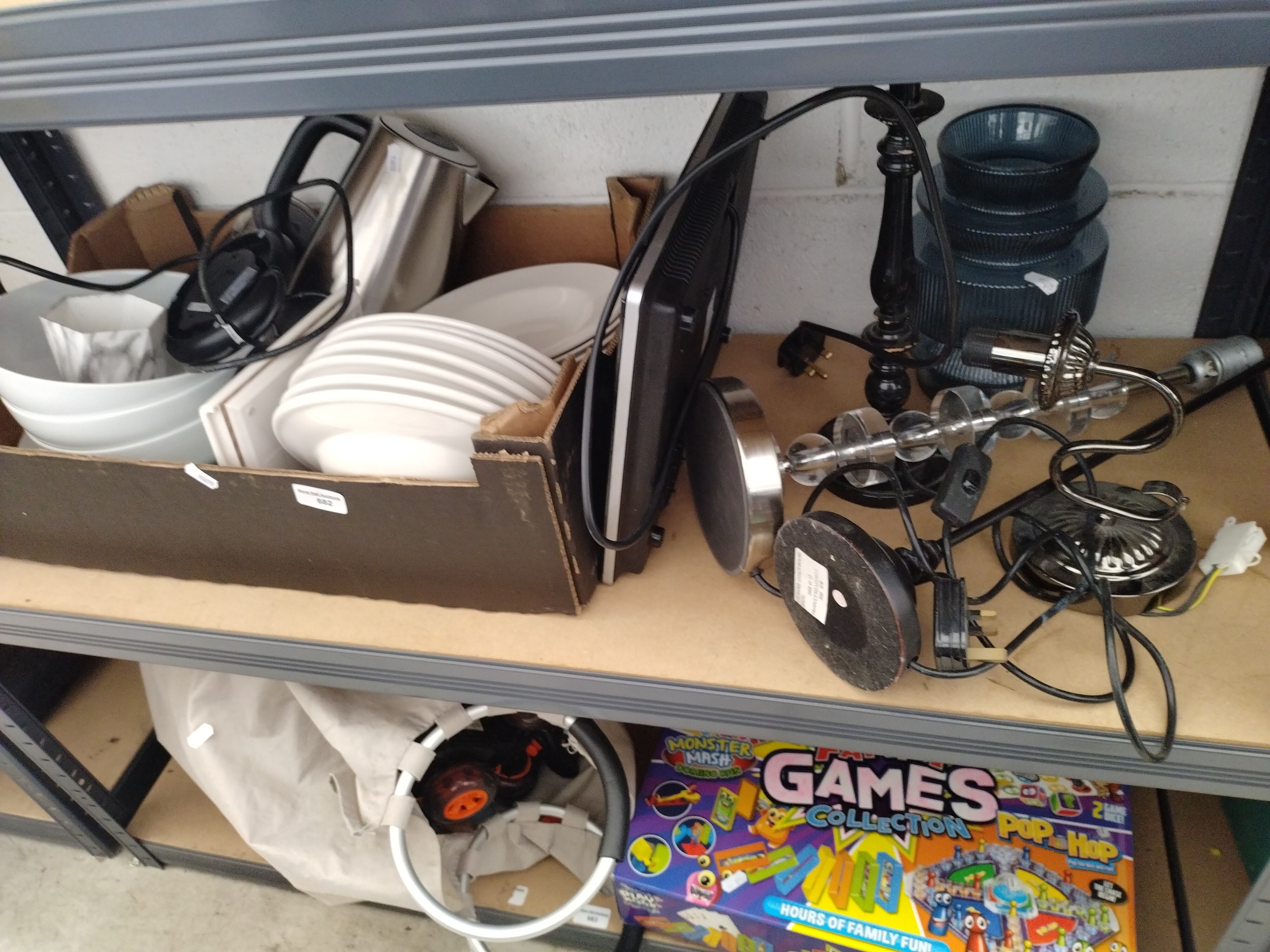 Lot 682