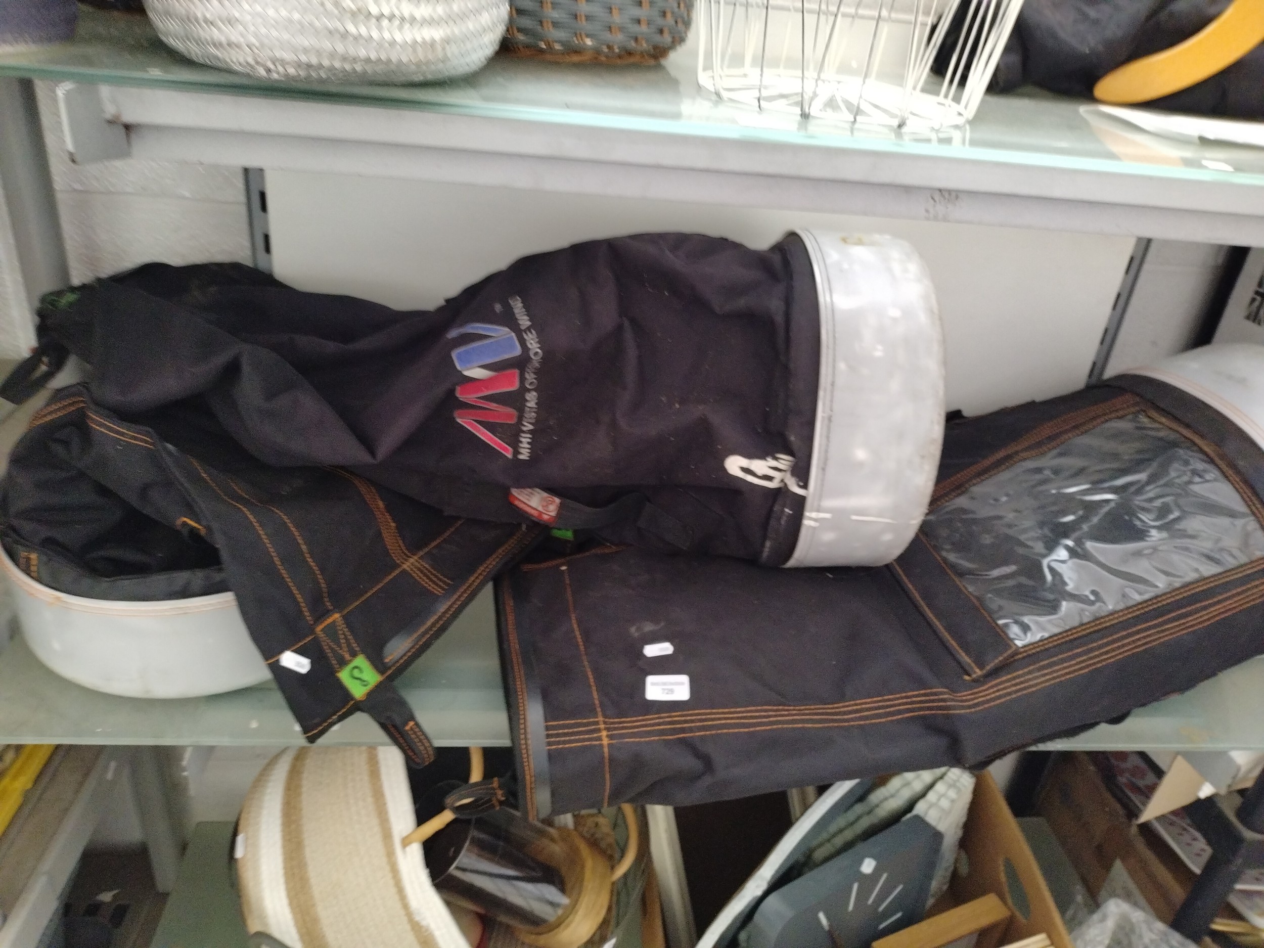Lot 729