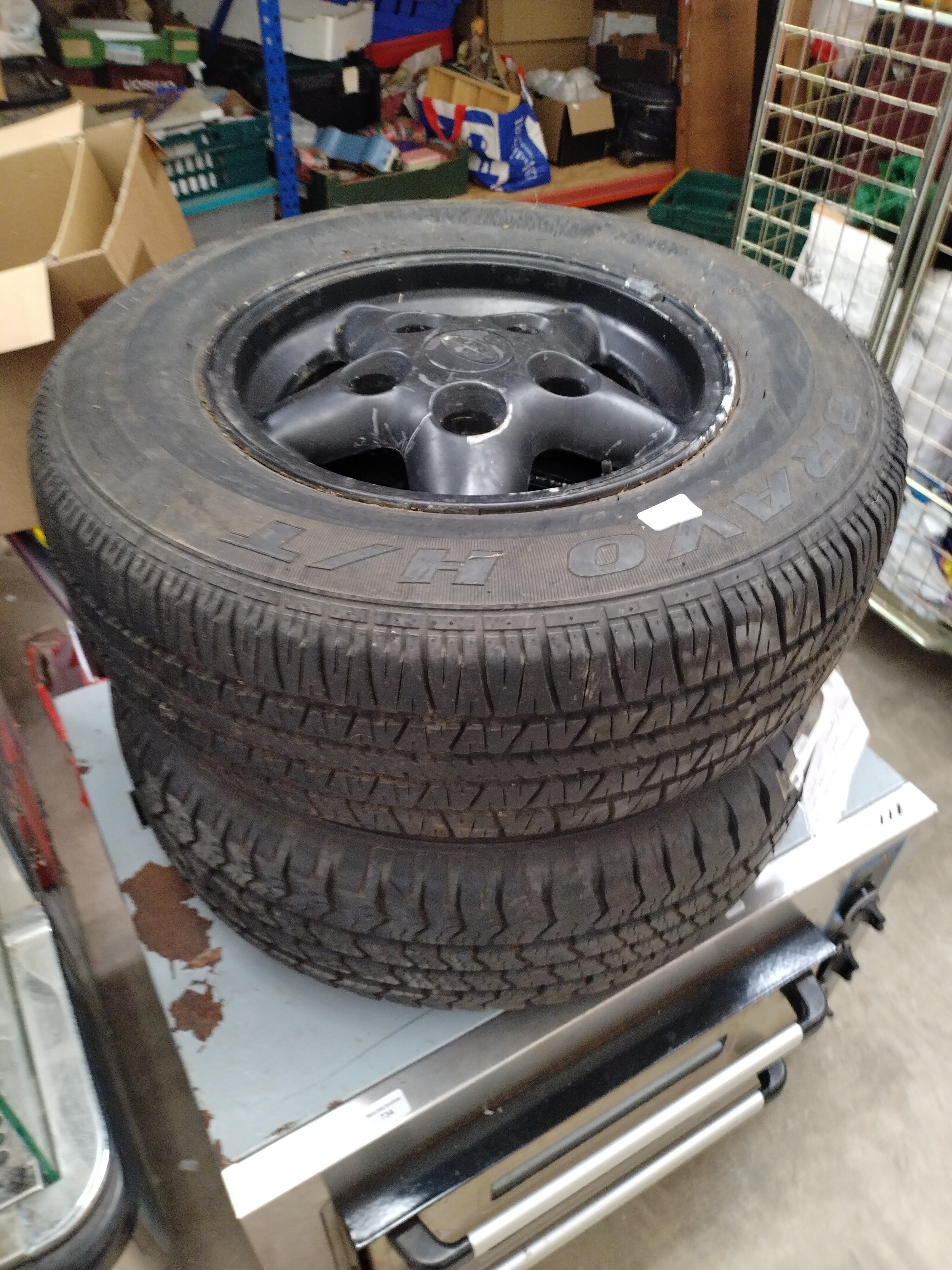 Lot 733