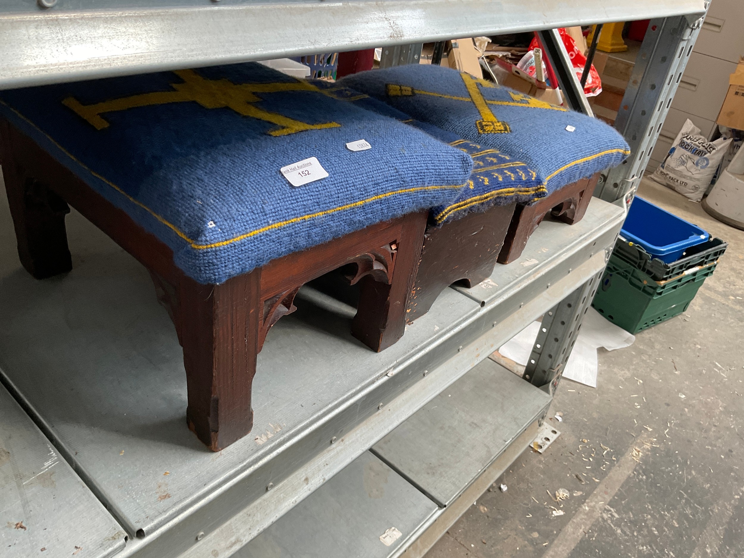 Lot 152