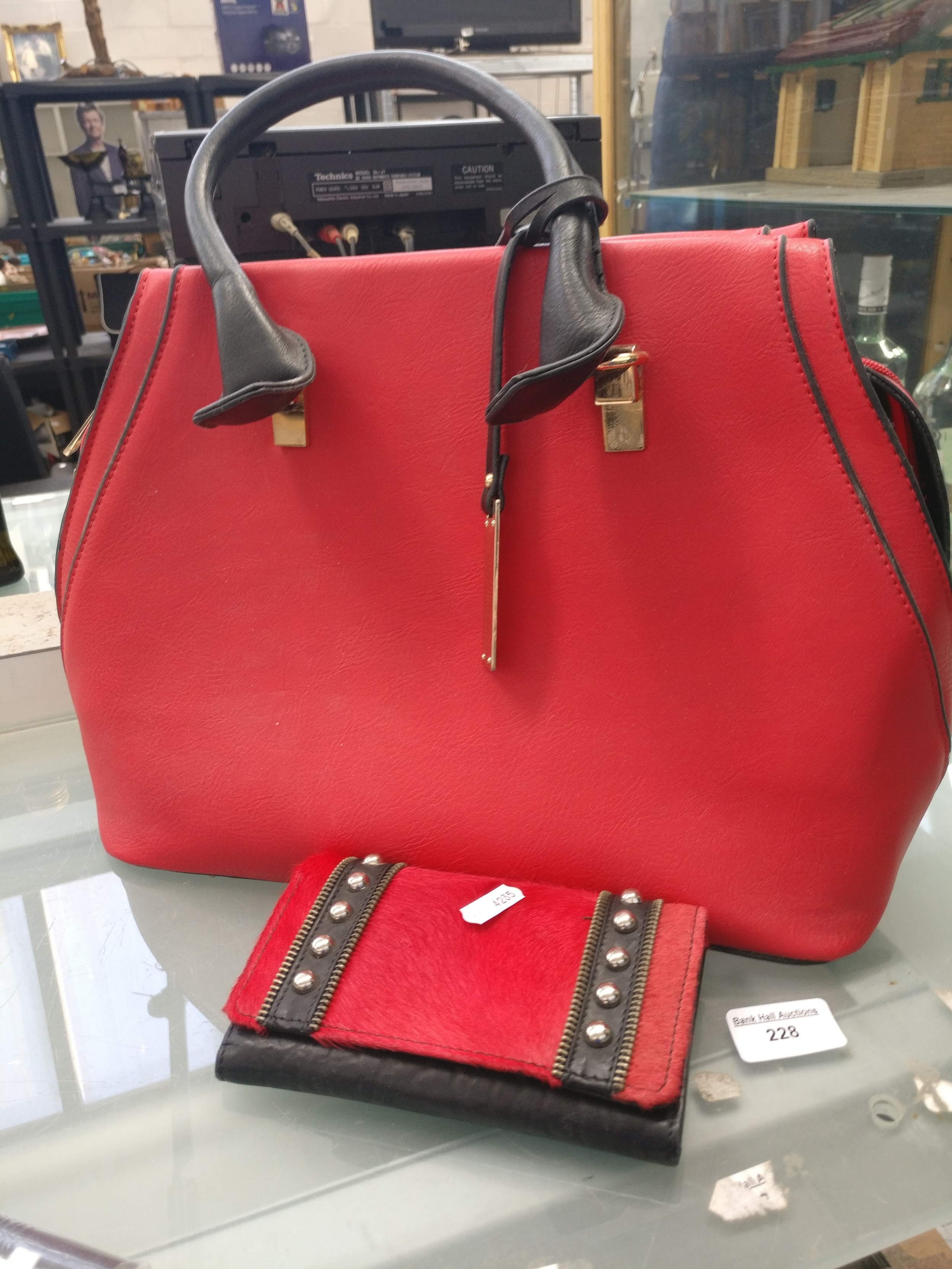 Lot 228