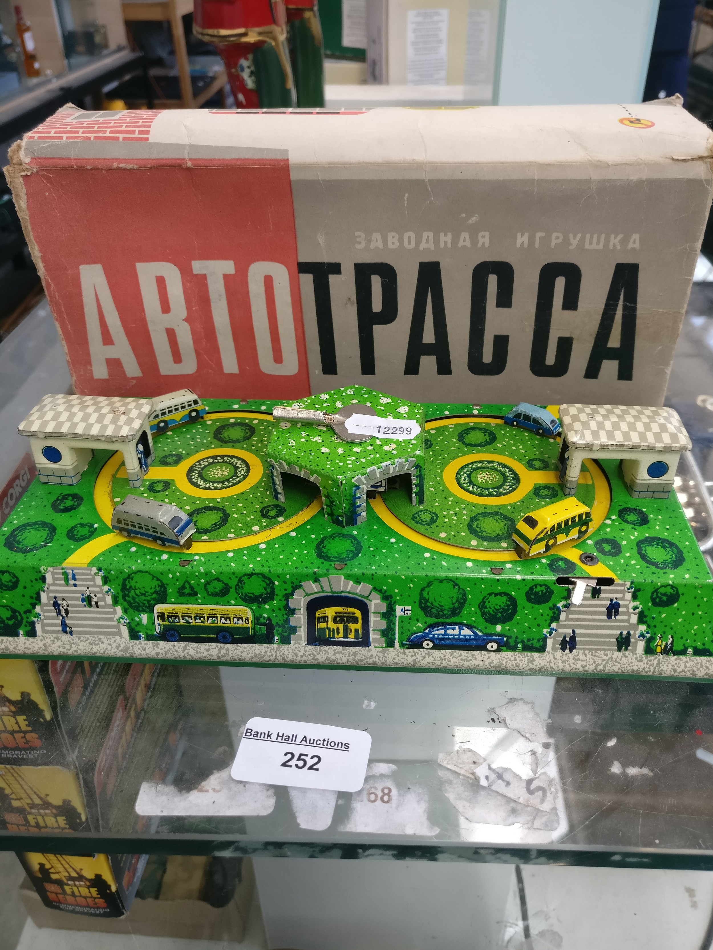 Lot 252