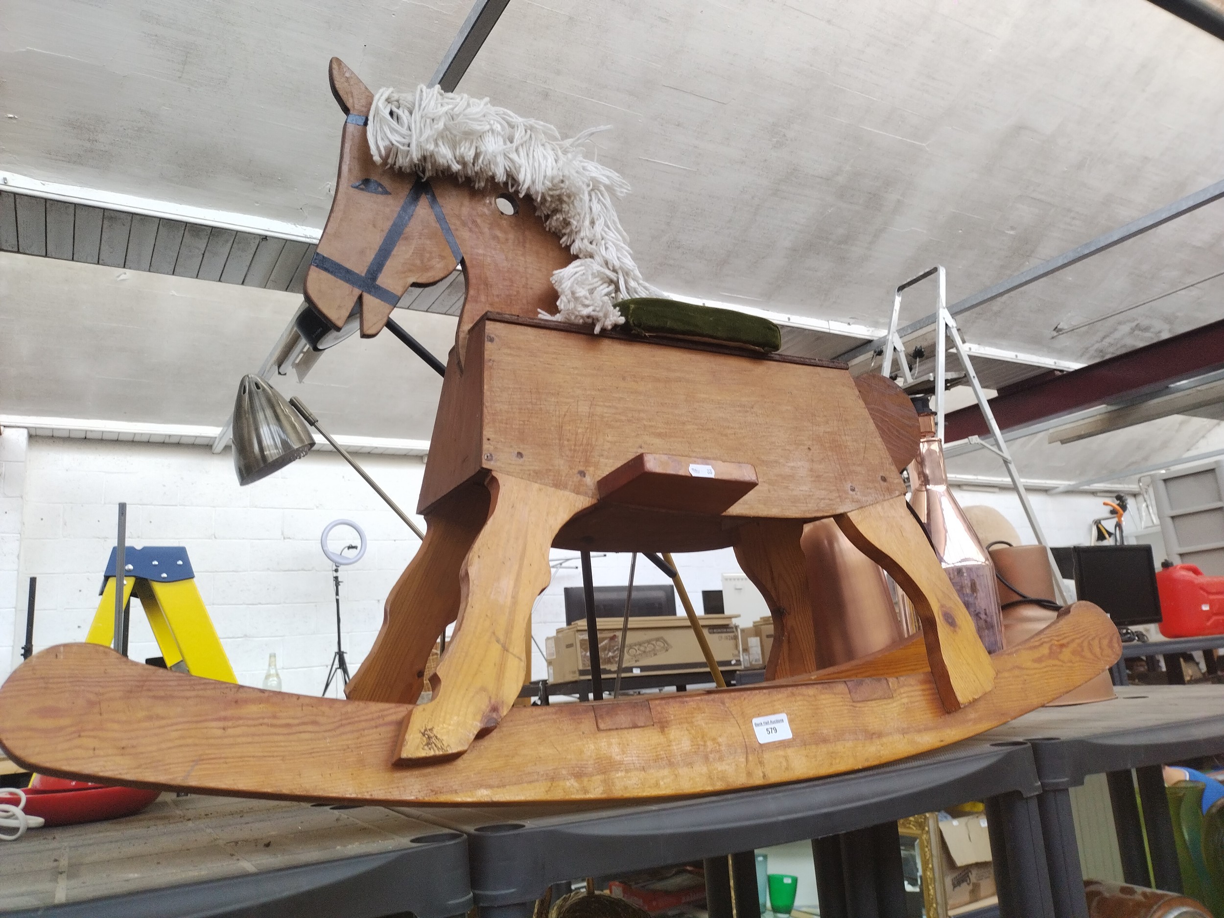 Lot 579