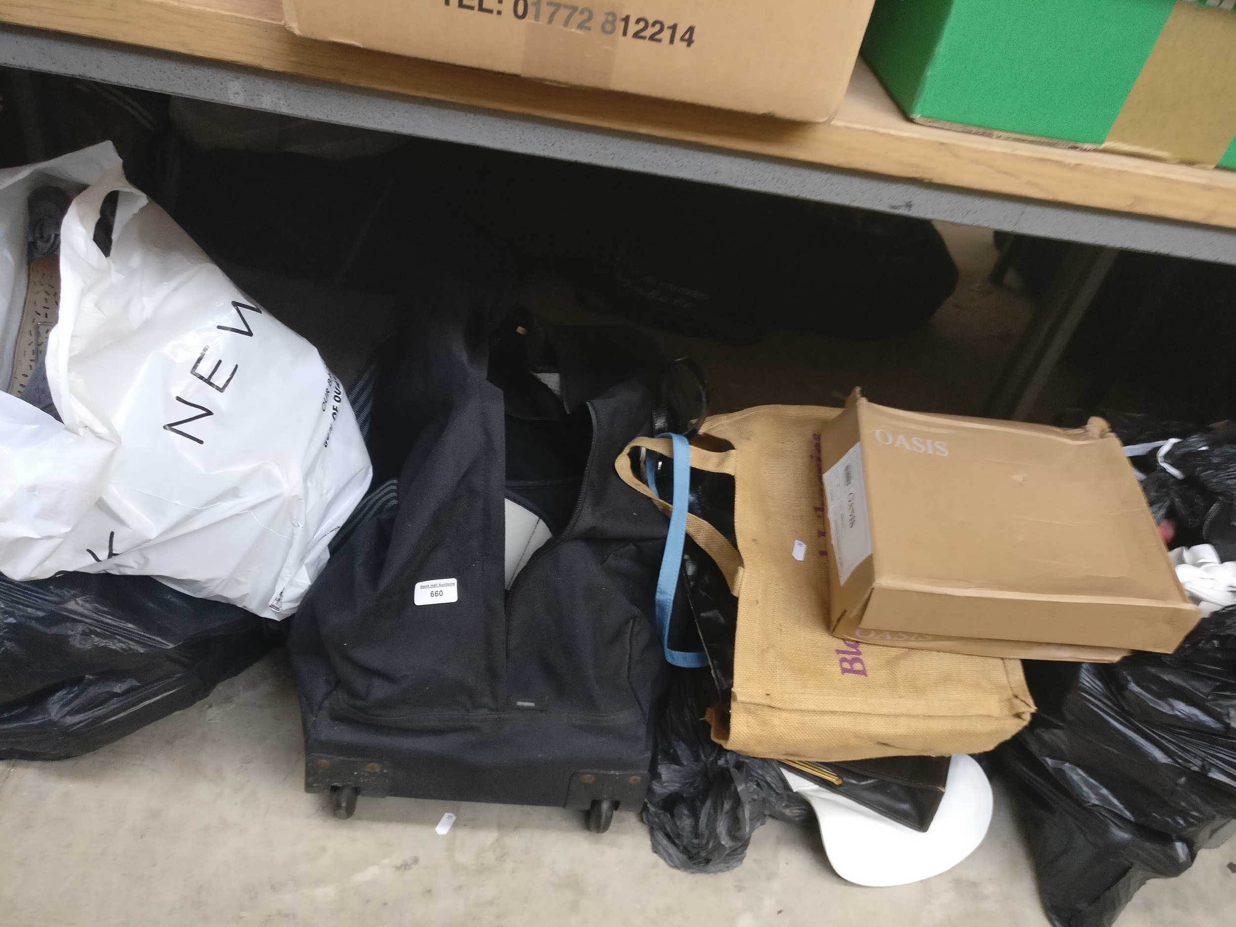 Lot 660