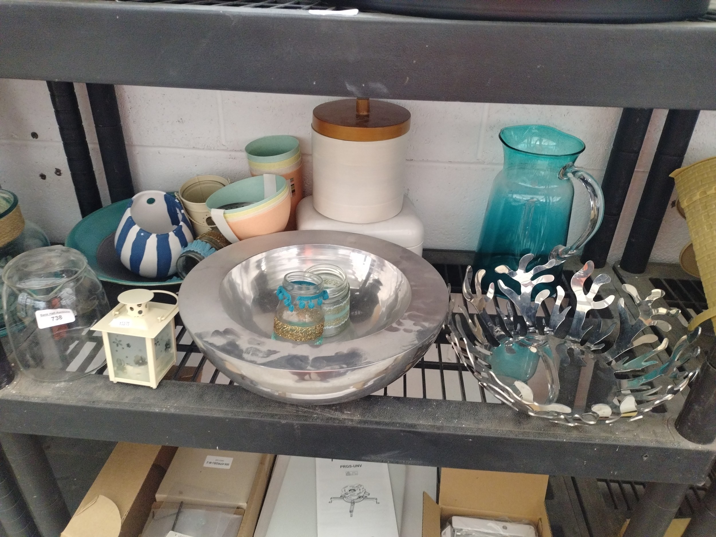 Lot inc jugs, tealight lantern, plastic tumblers, metal fruit bowl etc
