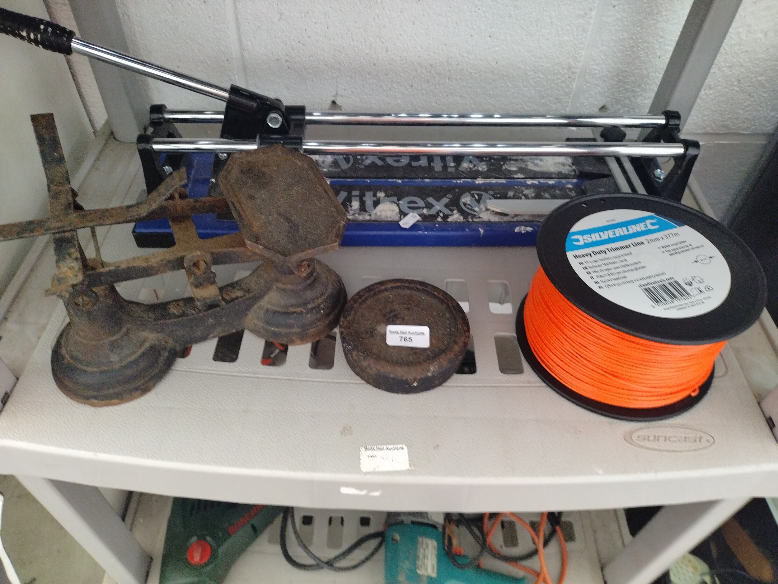 Lot inc tile cutter, trimmer line, kitchen scales