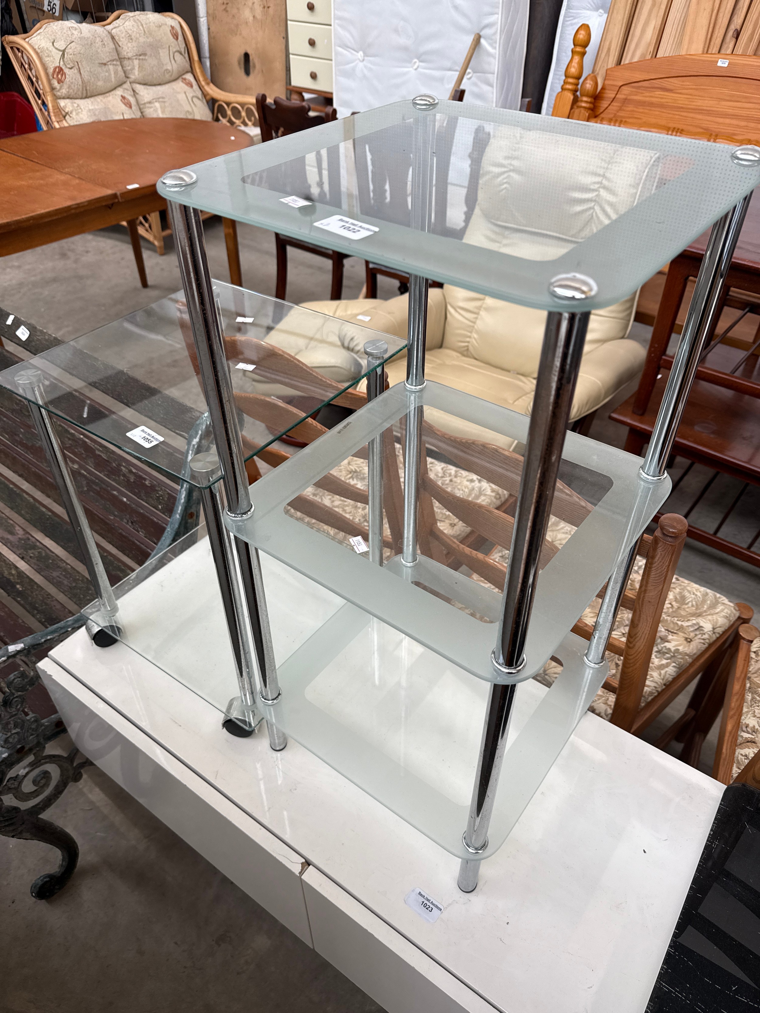 2 x small glass stands