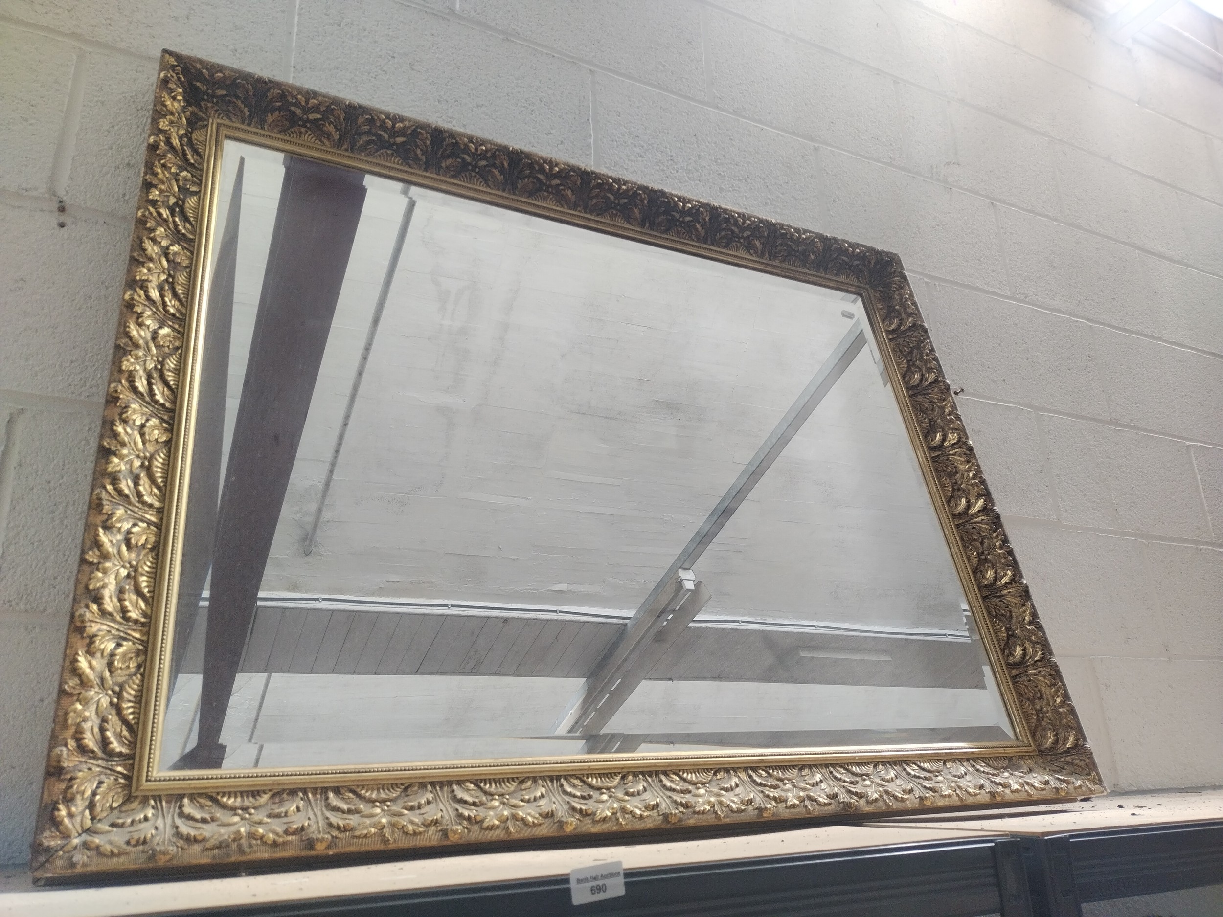 Lot 690
