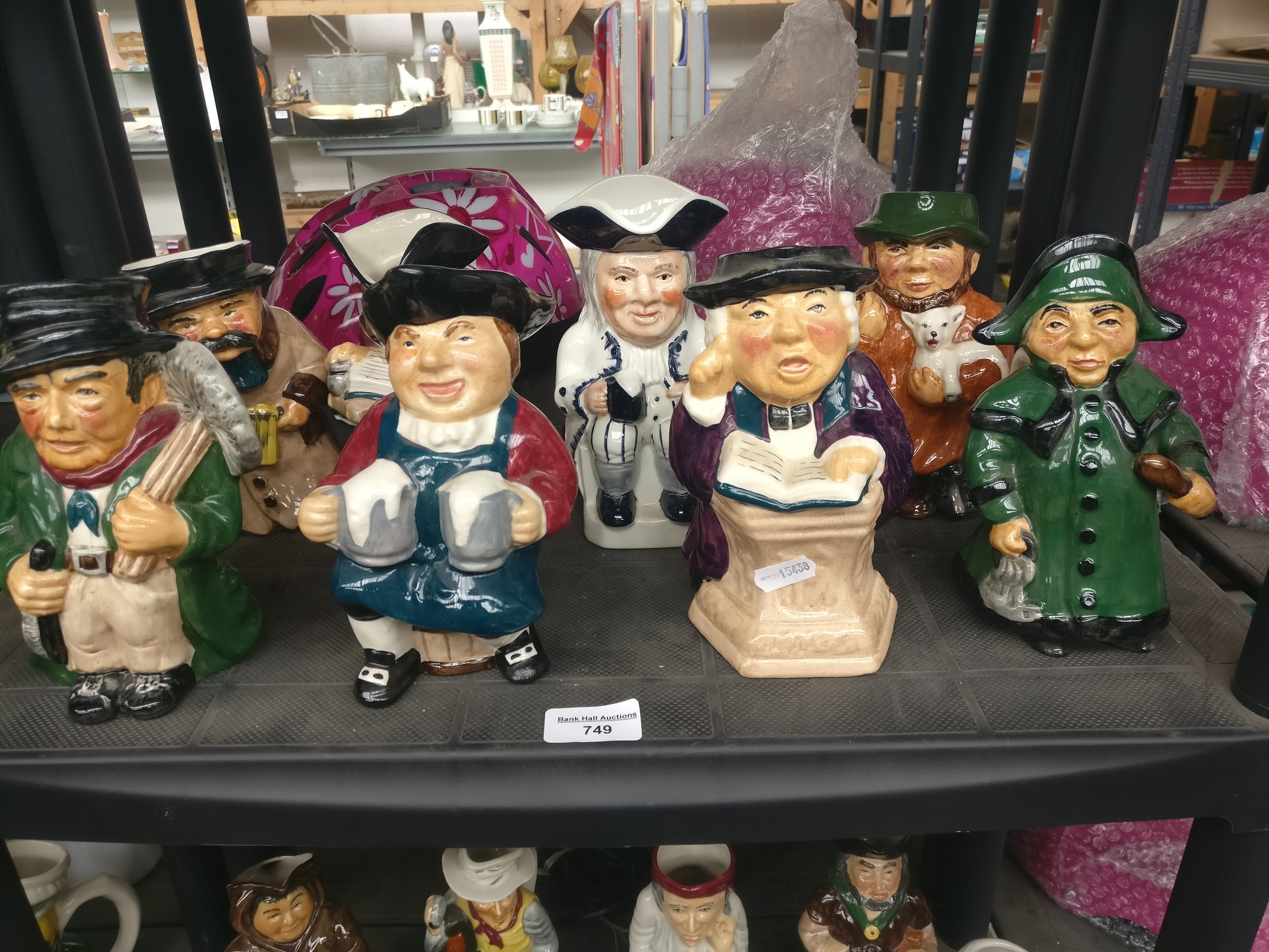 Lot 749